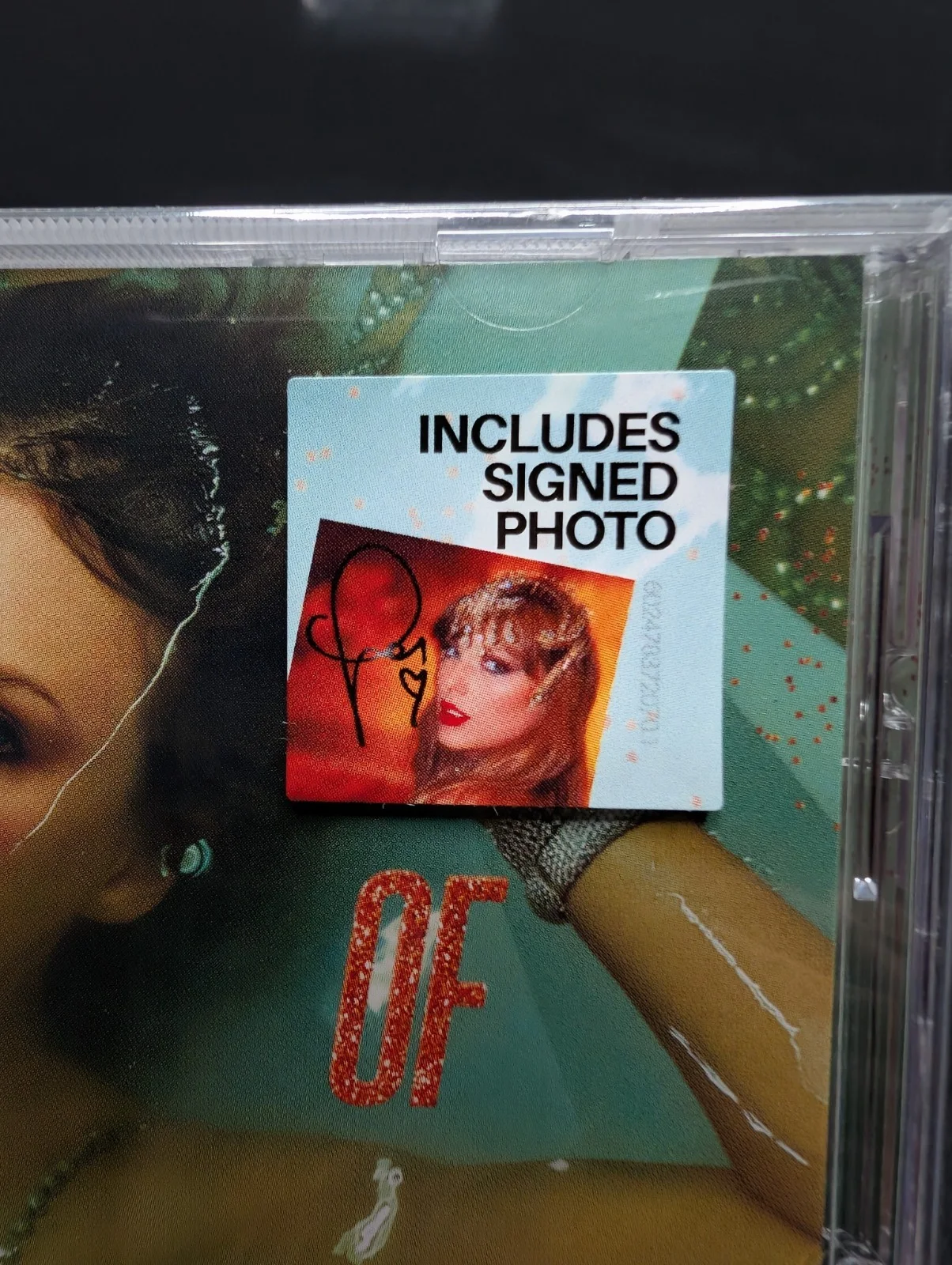 Taylor Swift The Life of a Showgirl CD With Hand Signed Photo 1 In Hand New, изображение 2