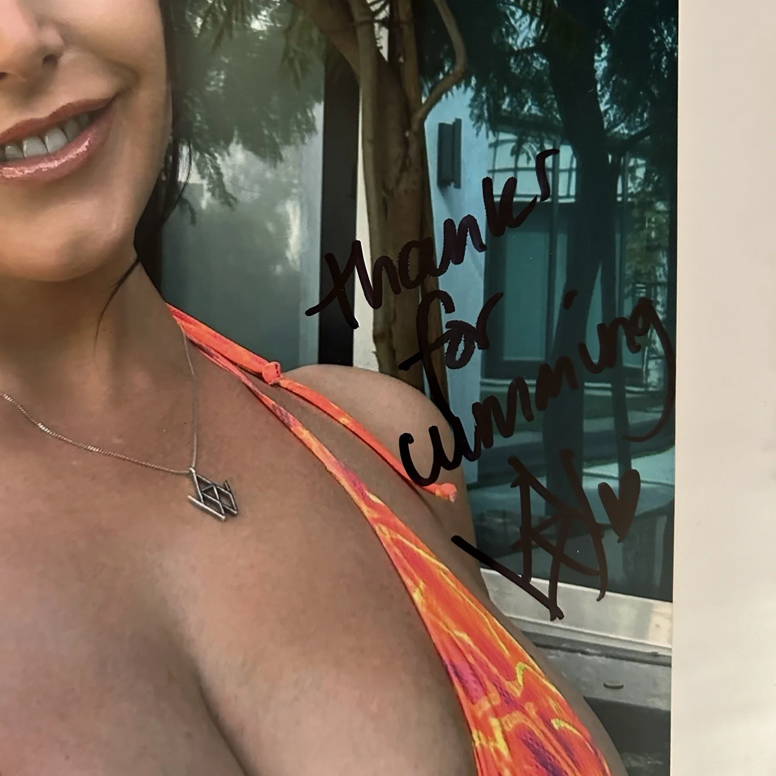 Angela White Adult Star Signed 8x10 Photo with Inscription Proof Pic AVN, изображение 2