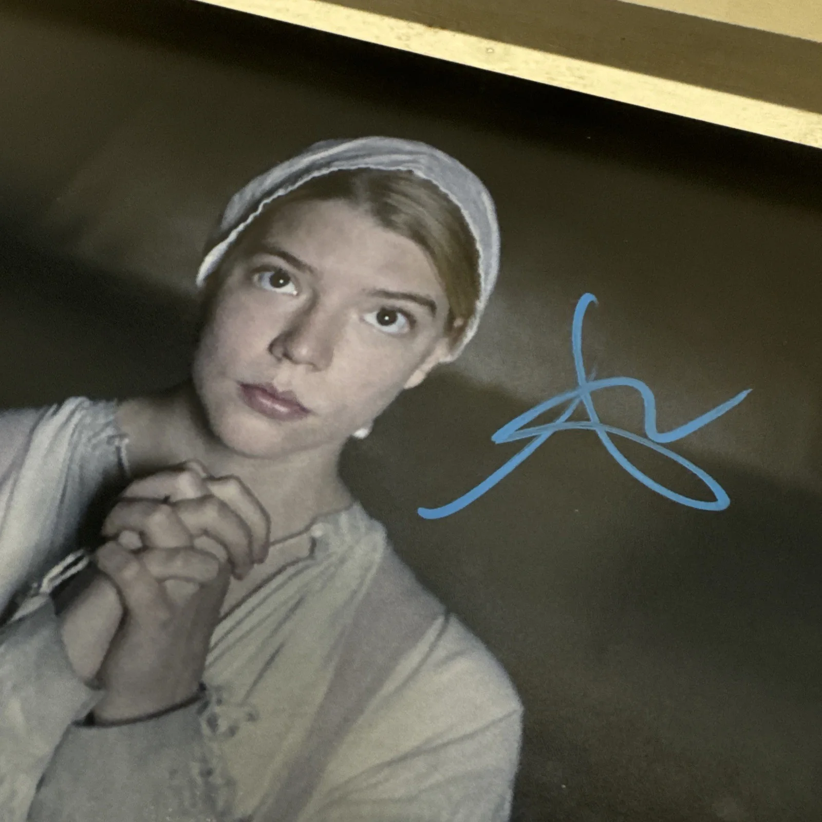 Anya Taylor-Joy — Anya Taylor Joy "The Witch" Actress Signed 8 x 10 Photo w/COA & Proof Must See, изображение 4