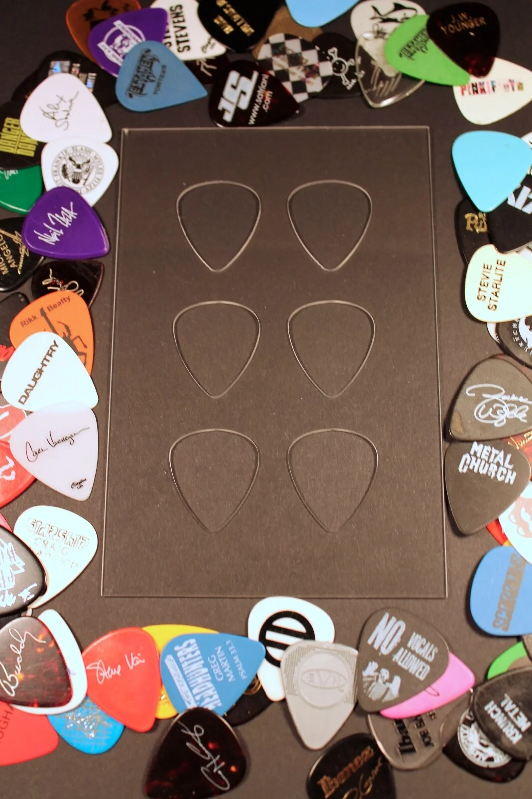 PLECTRUM SPECTRUM™ 4" x 6" Guitar Pick Display - CLEAR Vertical - FRAME INCLUDED, image 3