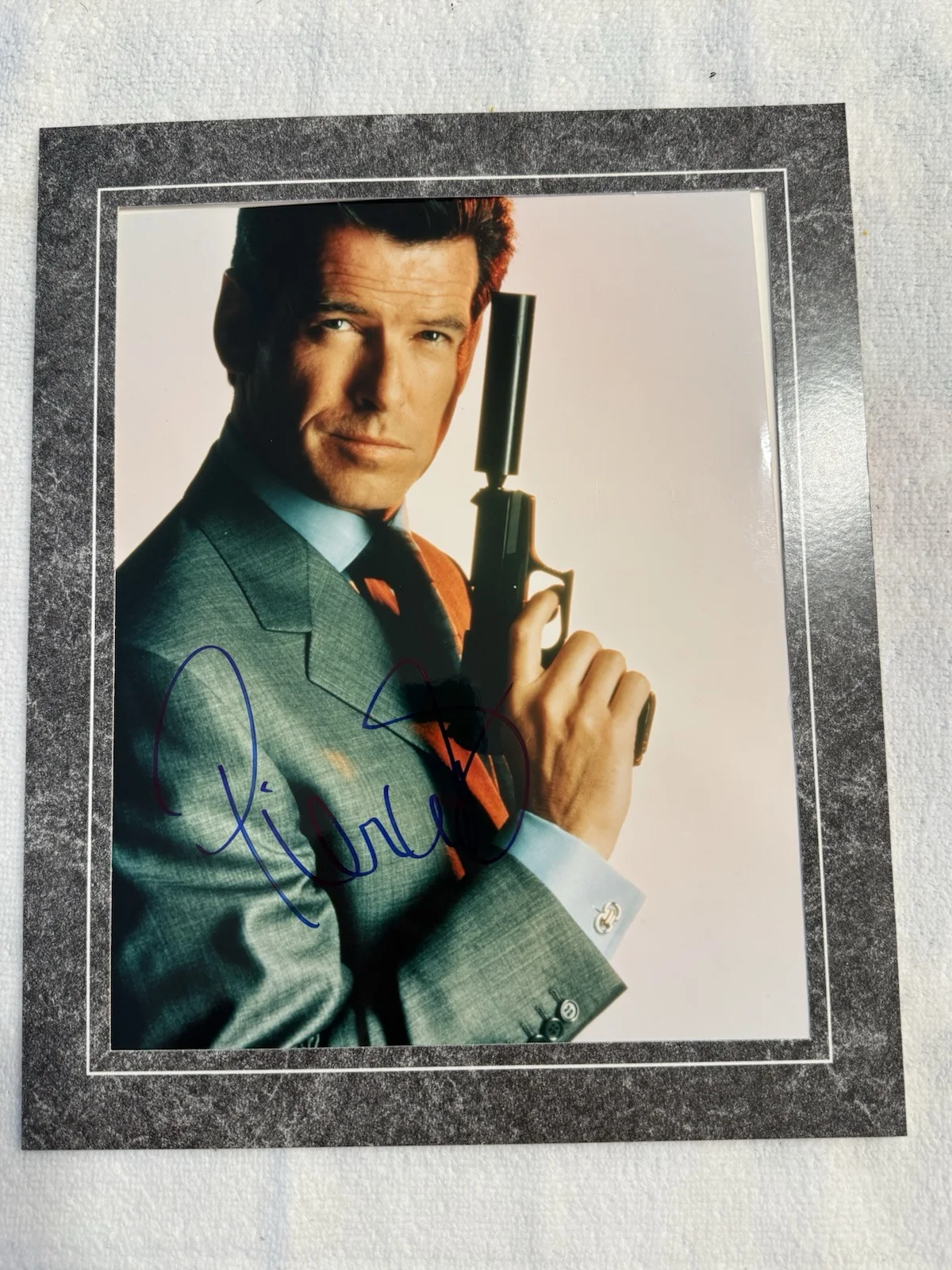 Pierce Bronsan Signed James Bond 007 8x10 Photo W/ COA, image 2