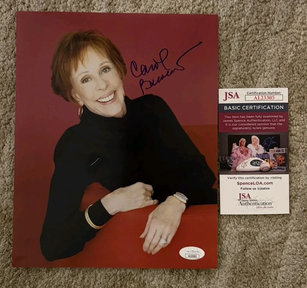 Carol Burnett — CAROL BURNETT SIGNED 8X10 PHOTO COMEDY THE CAROL BURNETT SHOW AUTOGRAPH JSA COA