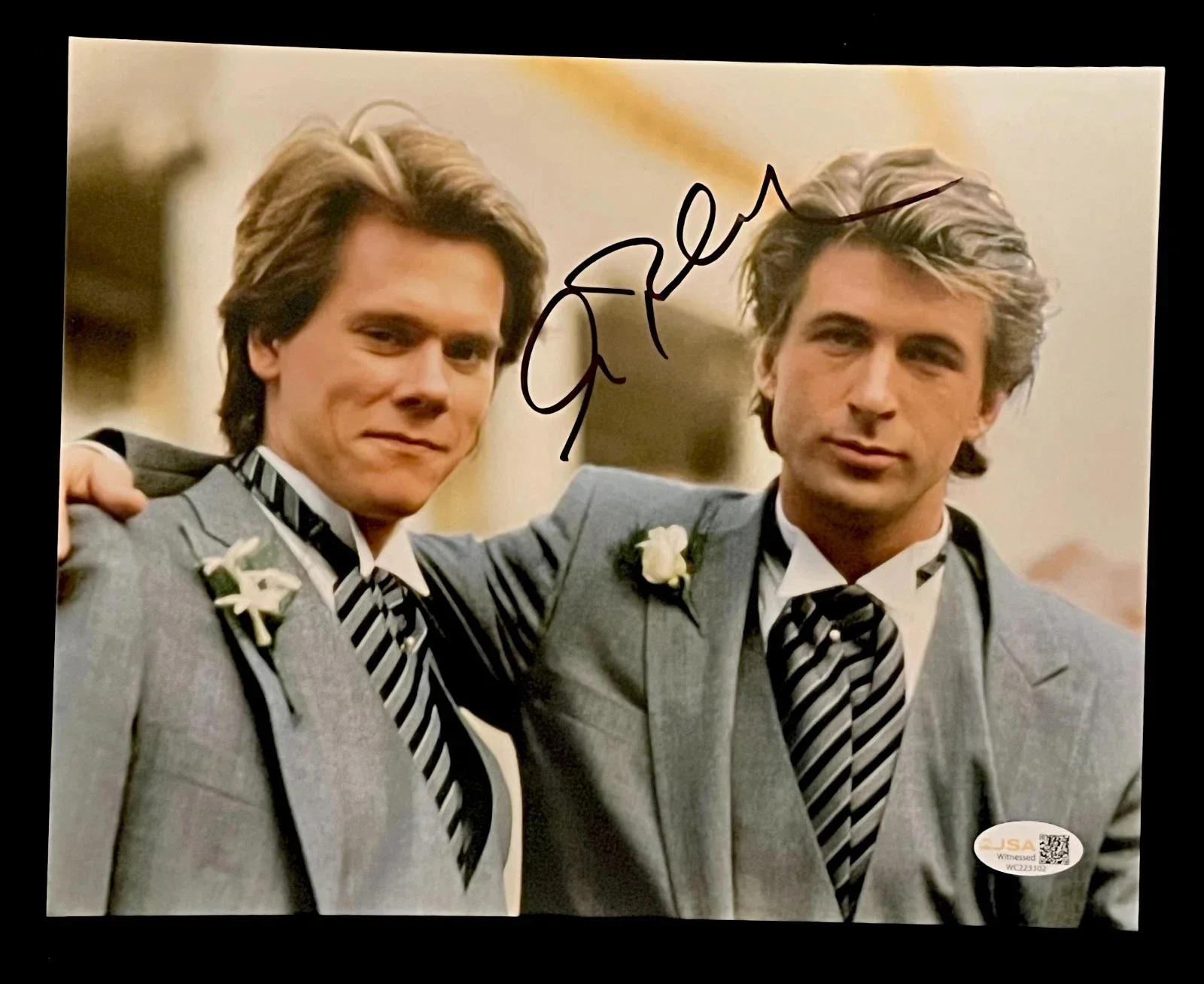 ALEC BALDWIN — ALEC BALDWIN SIGNED 8X10 PHOTO. "SHE'S HAVING A BABY" JSA COA.
