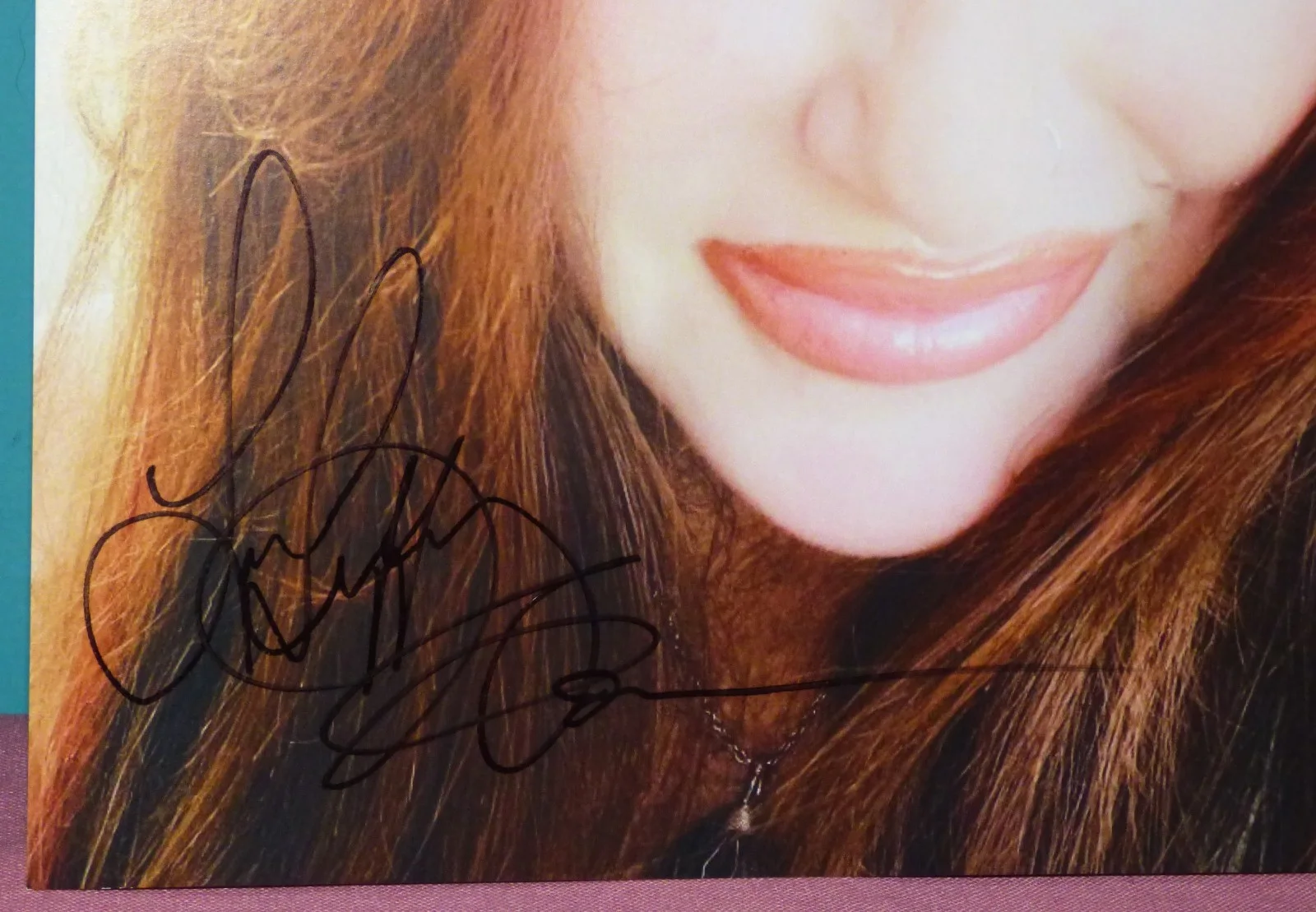 TIFFANY I Think We're Alone Now with Signed Art Card Blue 12" Vinyl Single, image 4