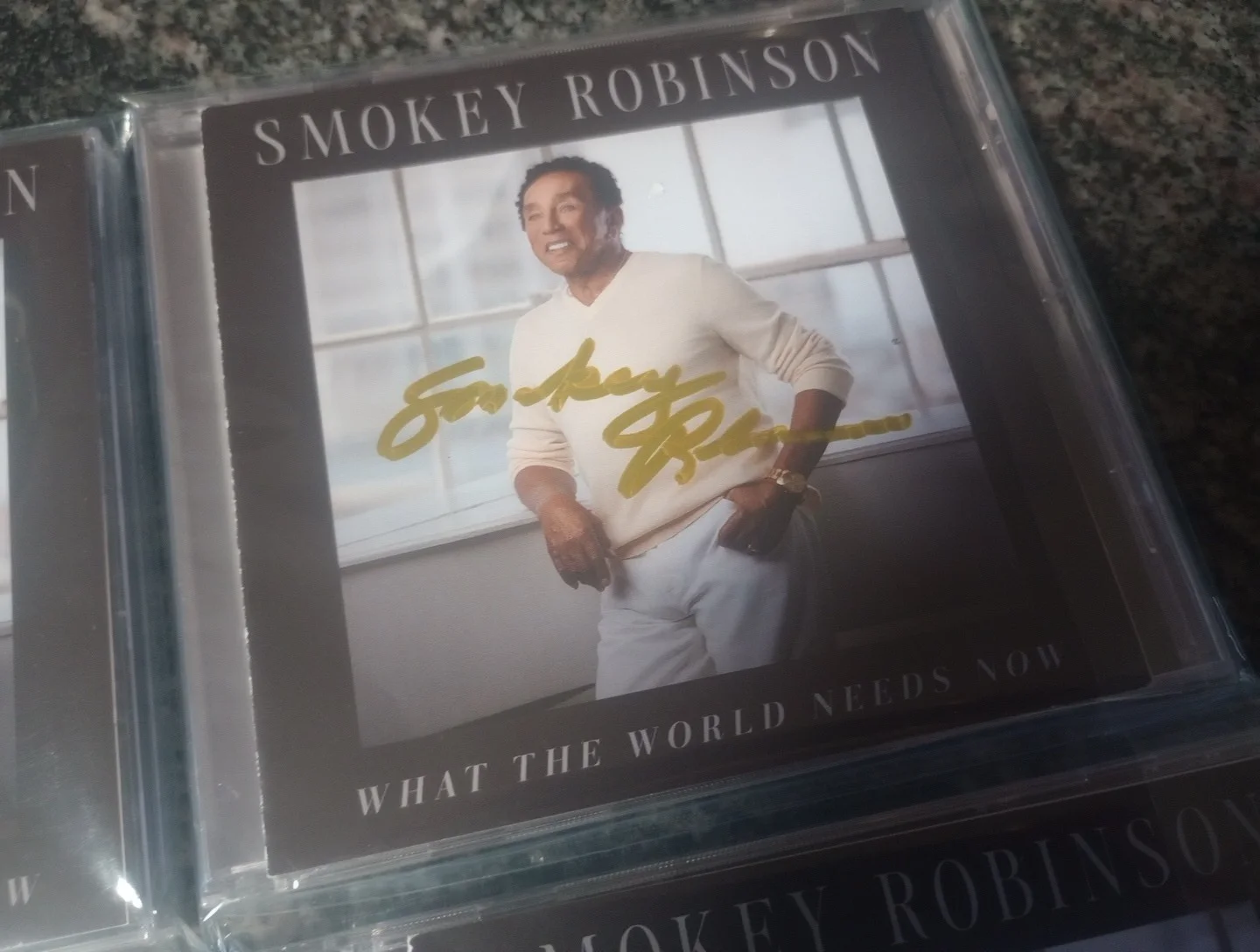AUTOGRAPHED Smokey Robinson What The World Needs Now SIGNED CD, image 3
