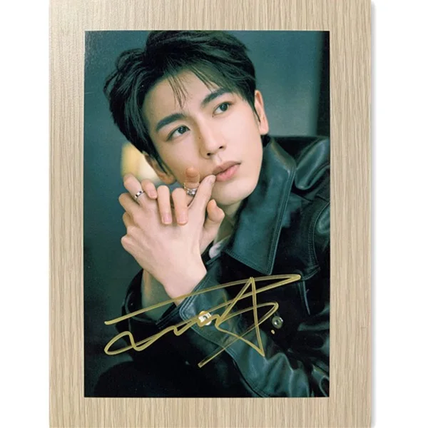 6" Zhang Linghe/张凌赫 Hand Signed Autographed Photo Autographs Collection Original, image 2