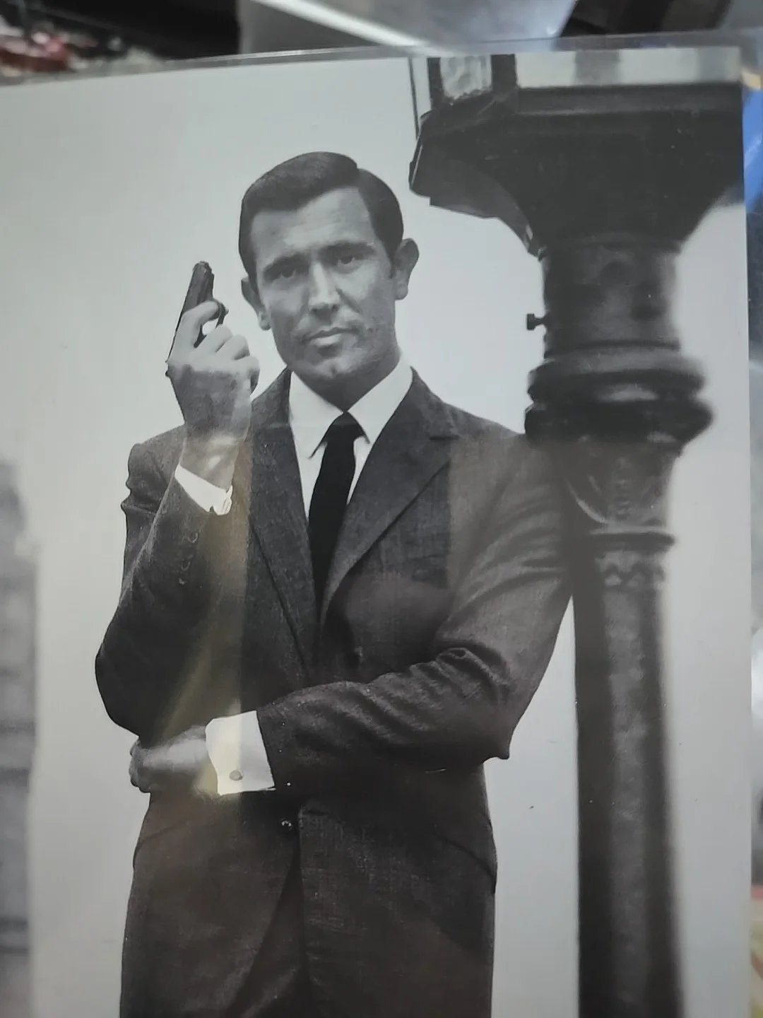 George Lazenby 007 11x14 BECKETT COA AUTO Signed James Bond, image 3
