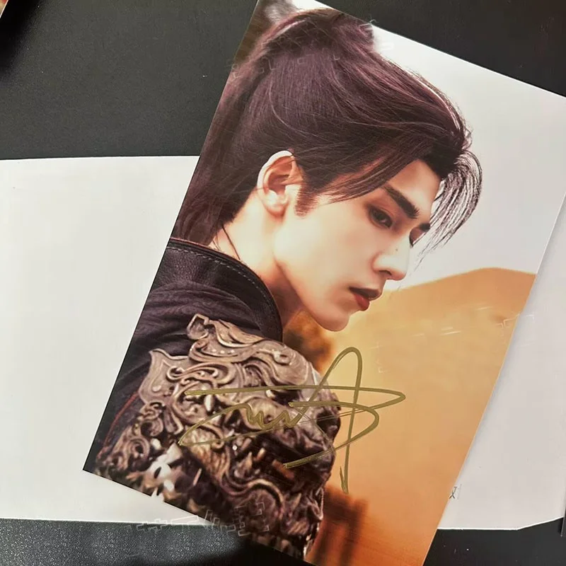 Zhu Yu 逐玉 Zhang Linghe Autographed Signed Photos Card, image 3