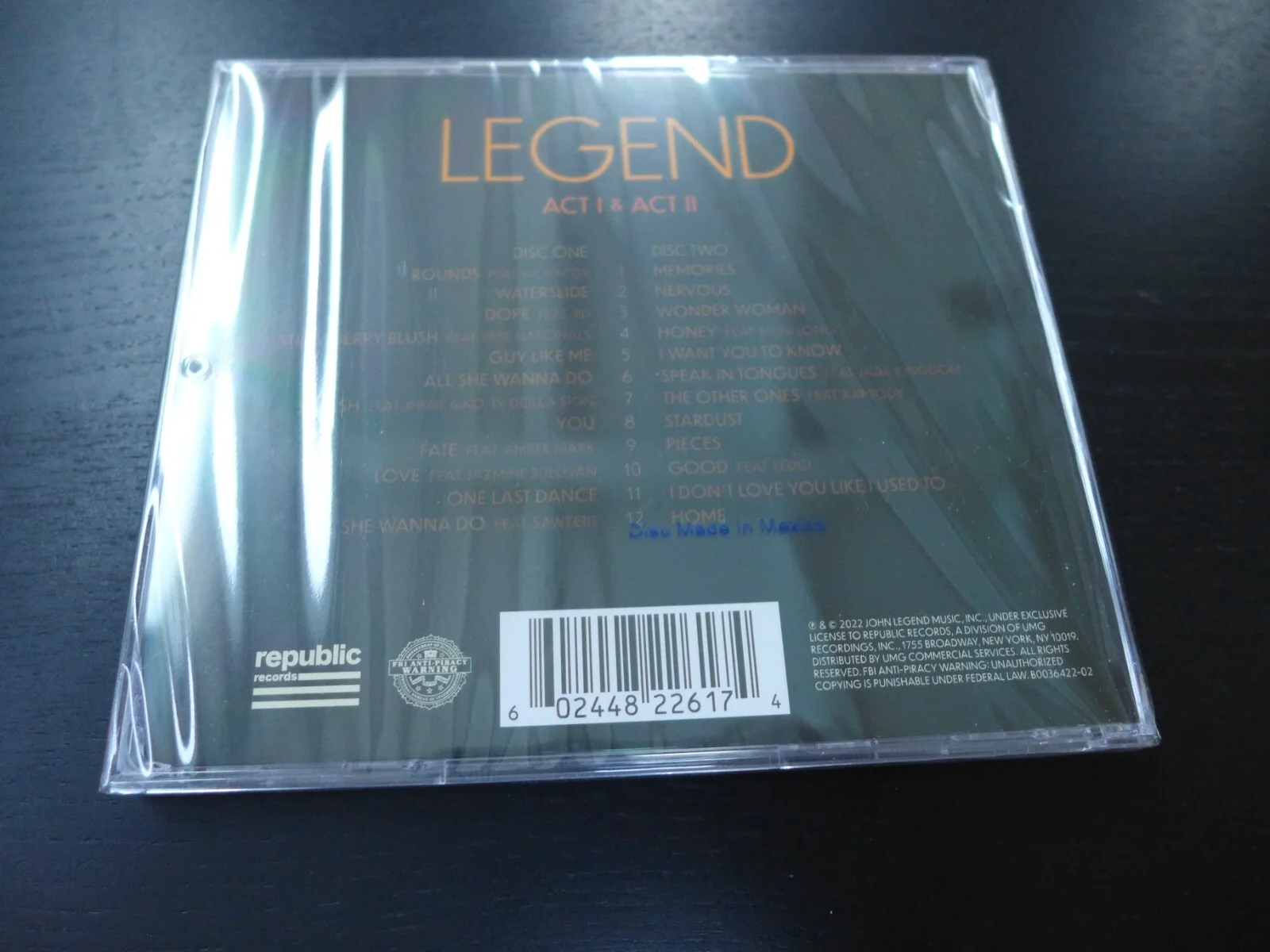 JOHN LEGEND - AUTOGRAPHED "LEGEND" SIGNED INSERT IN NEW SEALED CD 2022, image 3