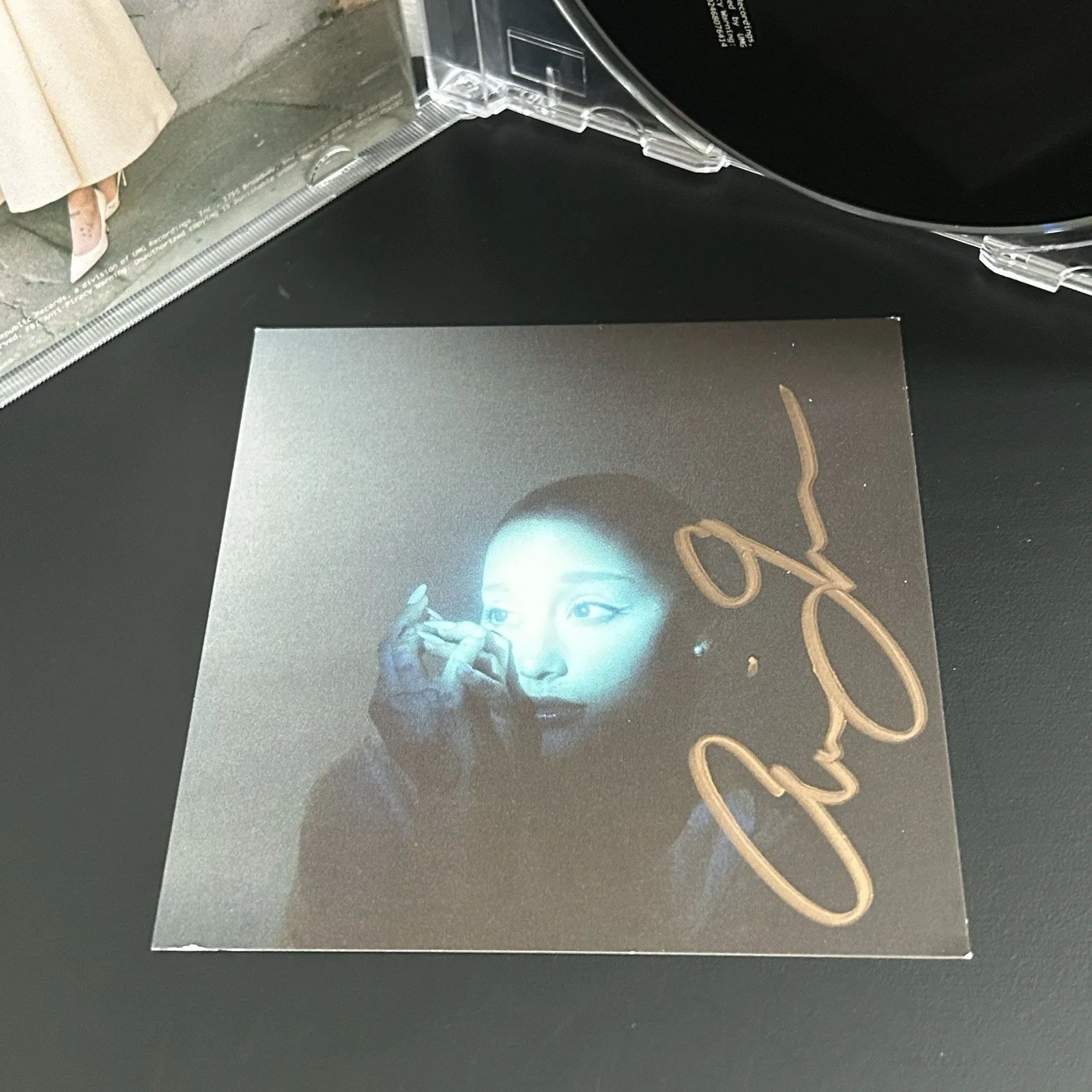 Ariana Grande Eternal Sunshine Deluxe Brighter Days Ahead Signed CD D2C GOLD, image 2