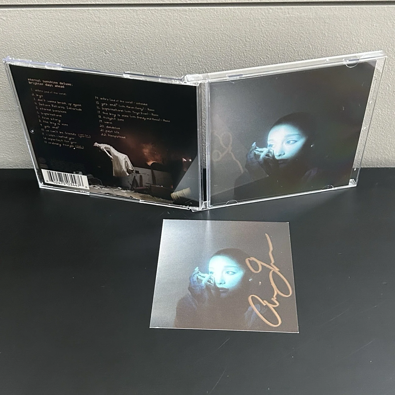 Ariana Grande Eternal Sunshine Deluxe Brighter Days Ahead Signed CD D2C GOLD, image 3