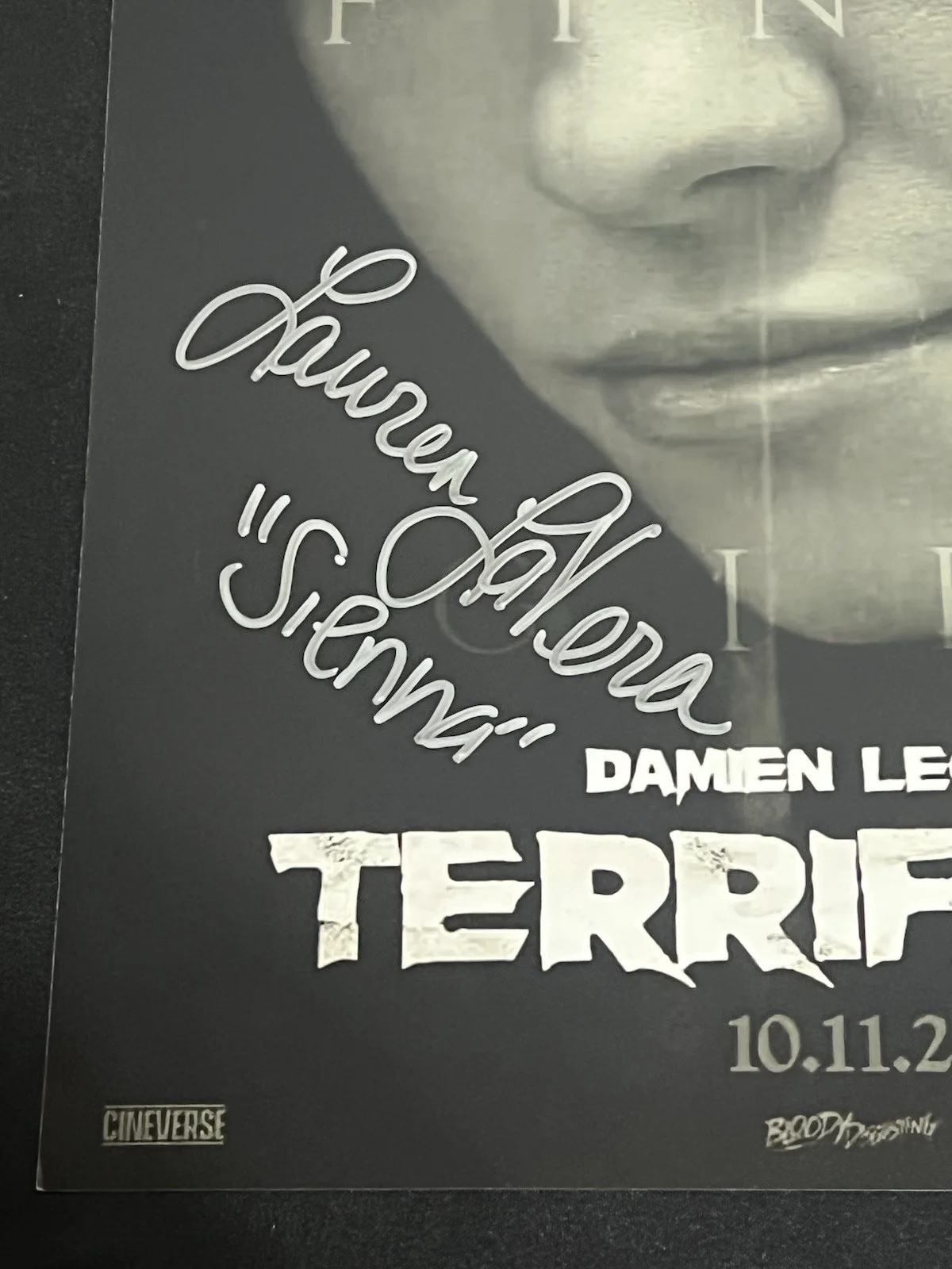 Lauren LaVera — Lauren LaVera Signed 11x17 Photo Terrifier "Sienna" JSA, image 2