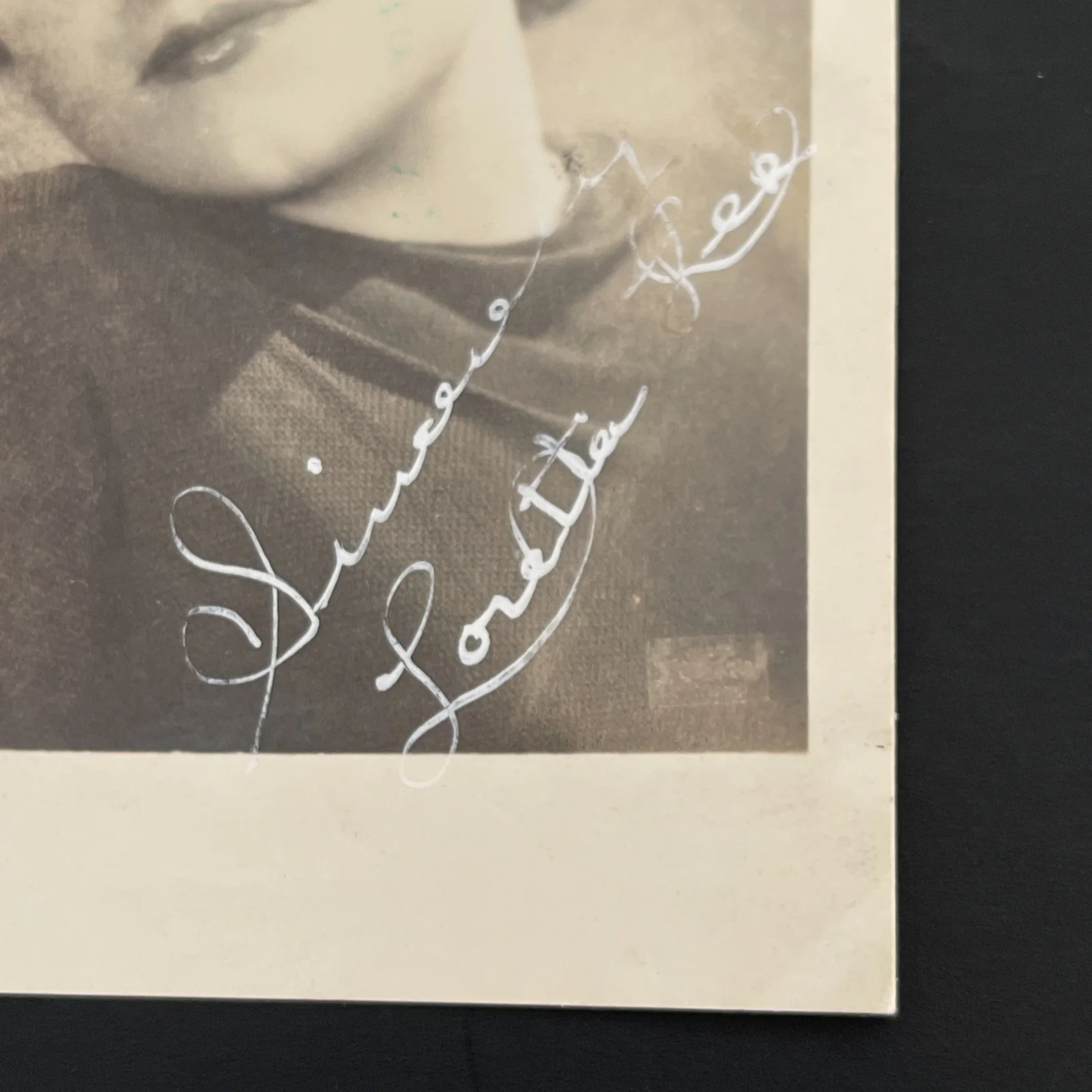 LOTTIE LEE: Hand Signed Celebrity Photo 3 x 5” / KSK, image 2
