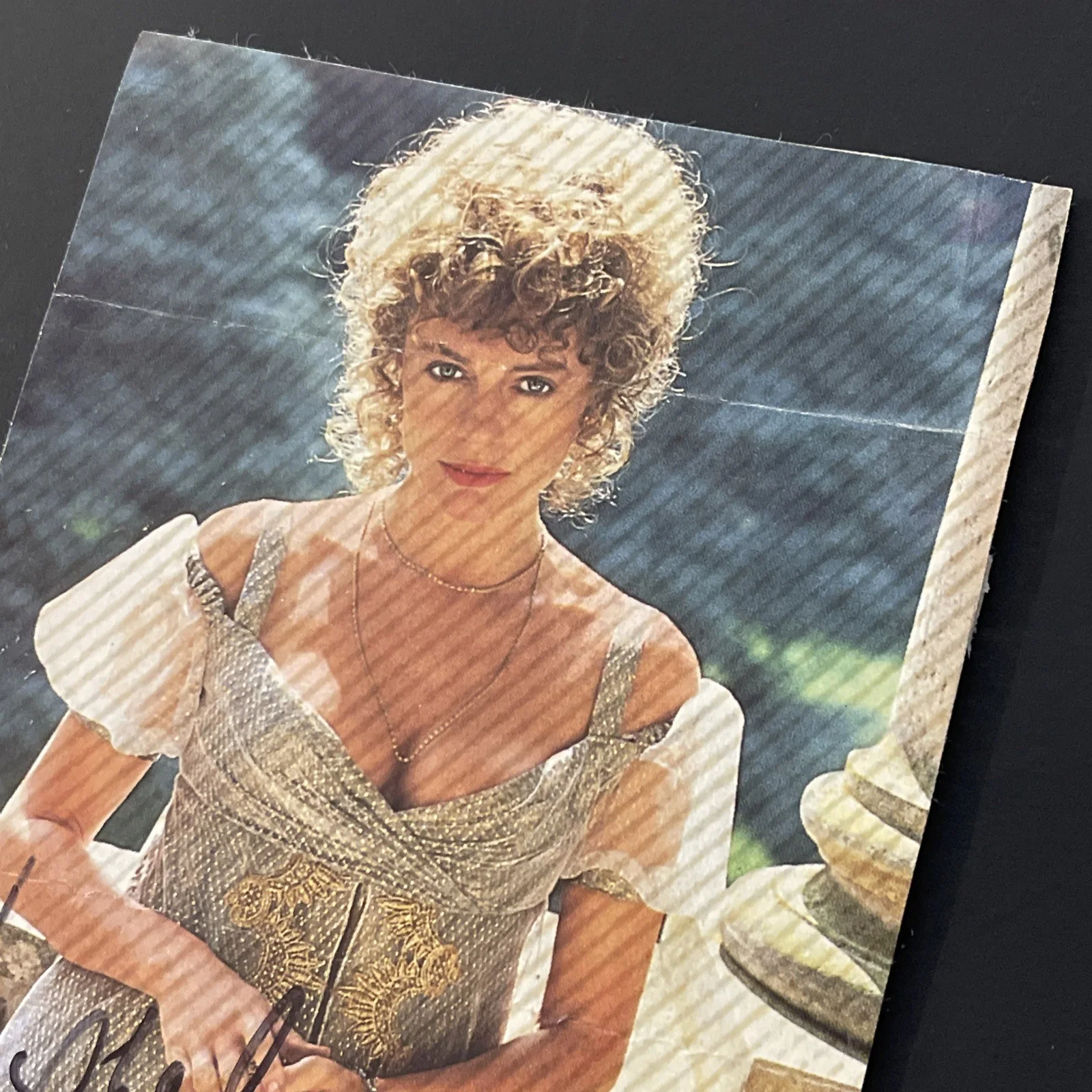 JAQUELINE BISSET: Hand Signed Celebrity Photo 3 x 6” / KSK, image 3