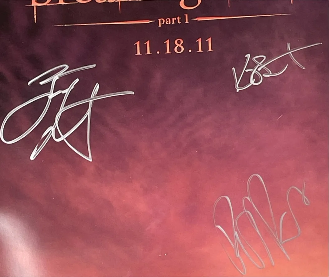 The Twilight Saga Breaking Dawn Cast — The Twilight Saga Breaking Dawn Signed Cast Poster Kristen Stewart +2 Framed JSA, image 2
