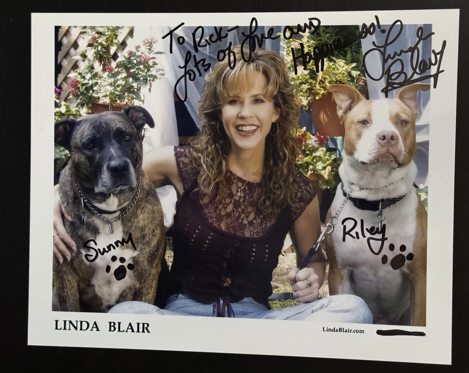 Linda Blair — LINDA BLAIR SIGNED 8 X 10 PHOTO THE EXORCIST, SCREAM, SUPERNATURAL