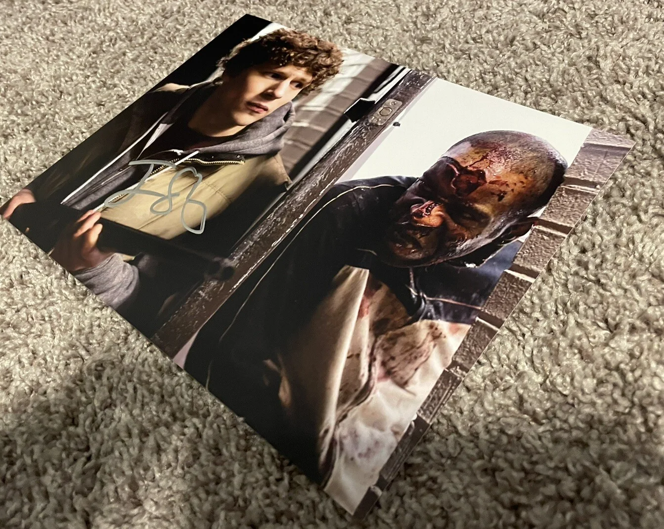 Jesse Eisenberg — JESSE EISENBERG “ZOMBIELAND” ACTOR SIGNED AUTOGRAPH 8x10 PHOTO F COLUMBUS, изображение 3