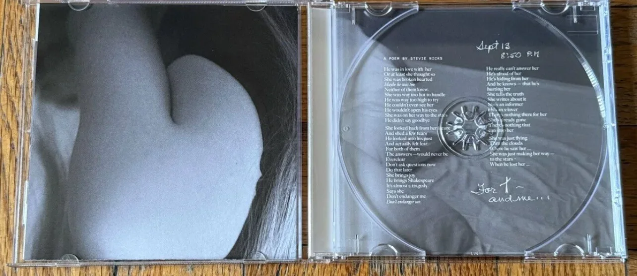 Taylor Swift - The Tortured Poets Department Signed CD Framed Heart Signatures, изображение 5