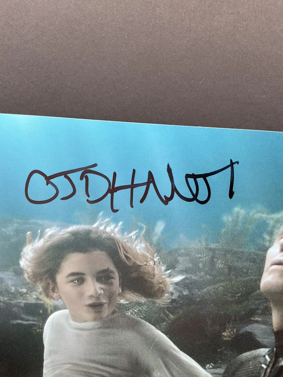 Otis Dhanji — Otis Dhanji signed photo Aquaman signed photo 8x10 ACOA auto DC signed Comics, image 2