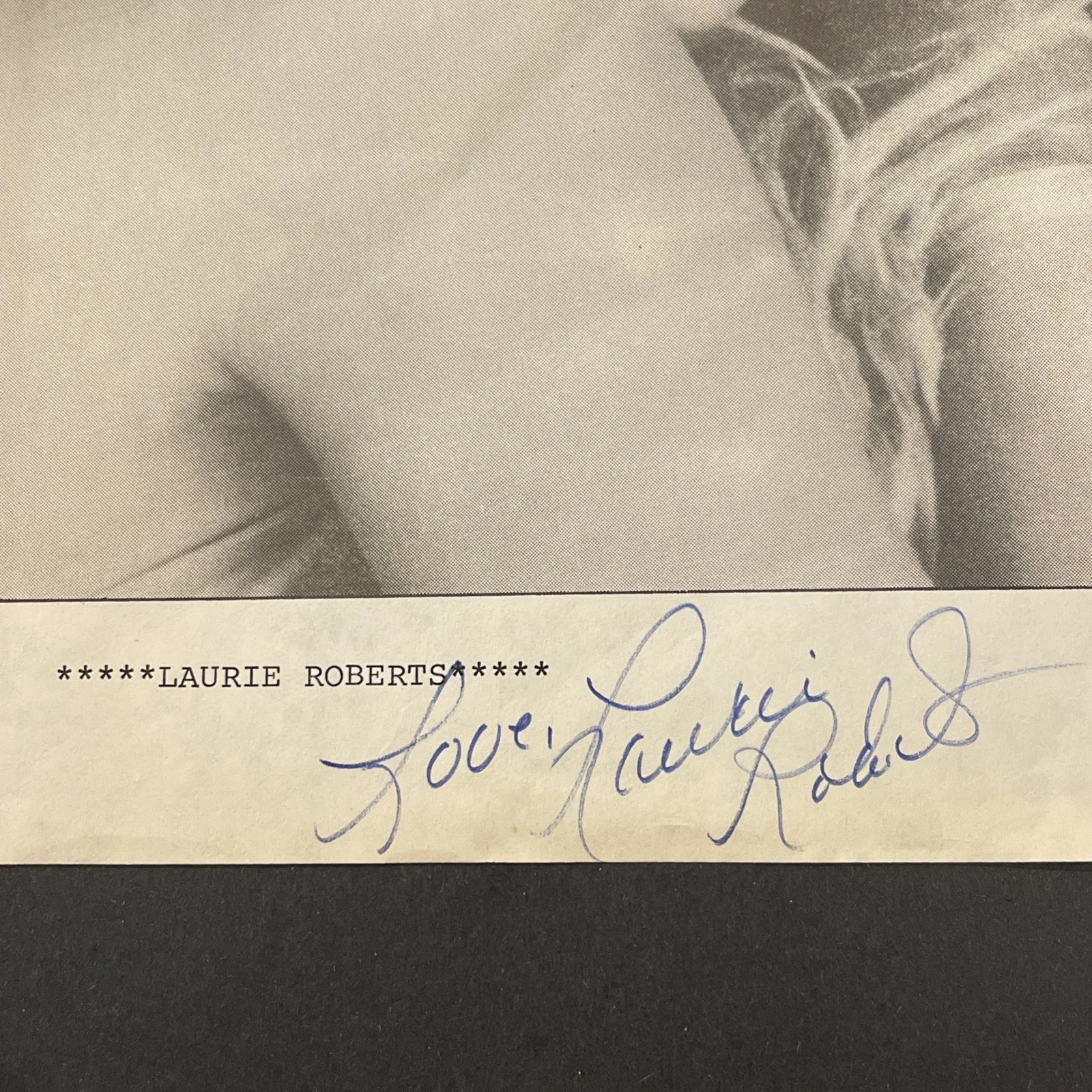 Laurie Roberts: Hand Signed Music Celebrity Photograph 8 x 10” / KSK, изображение 2