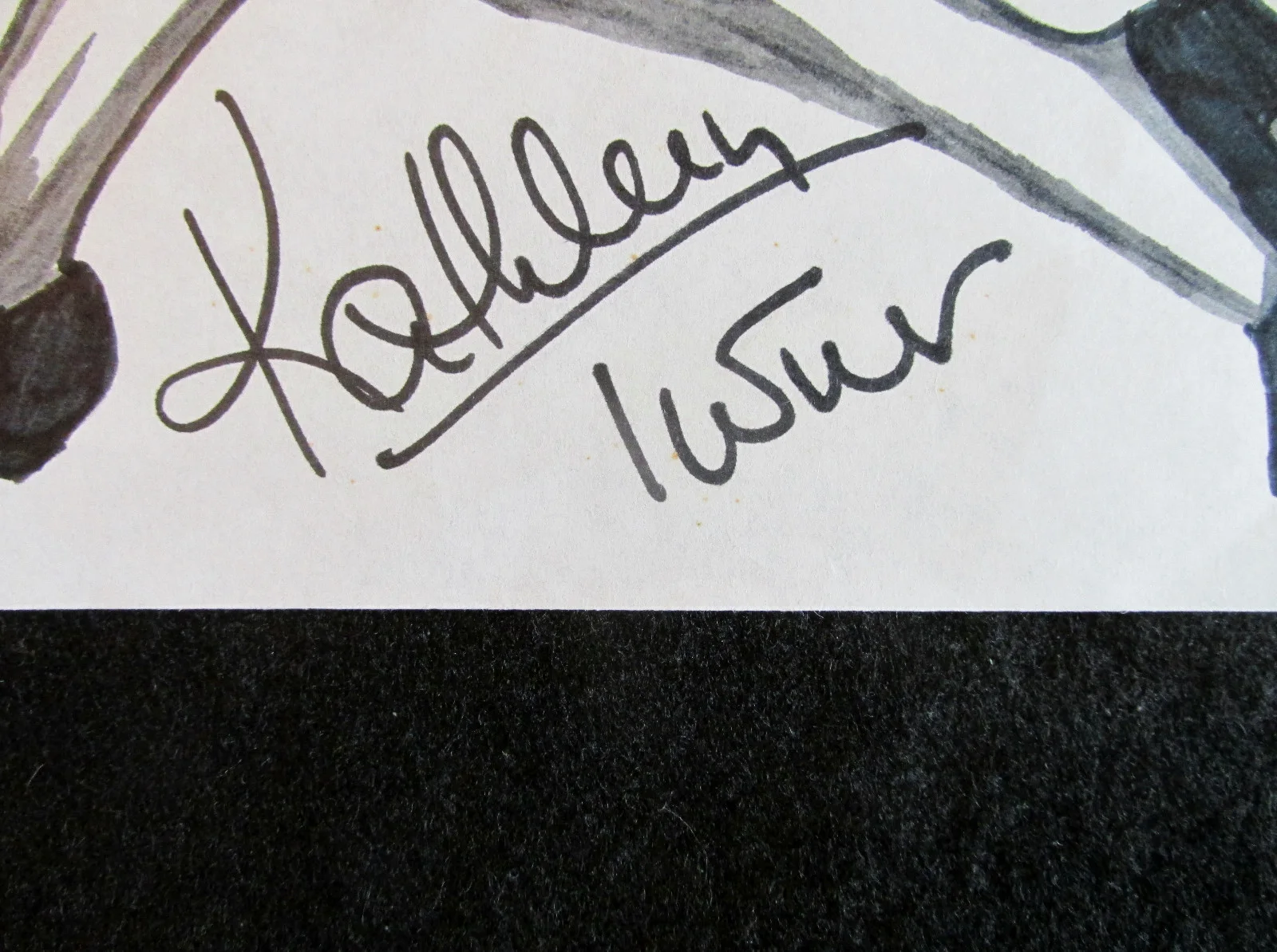 KATHLEEN TURNER — KATHLEEN TURNER Signed 6x9 Original Ink Drawing COA, image 2