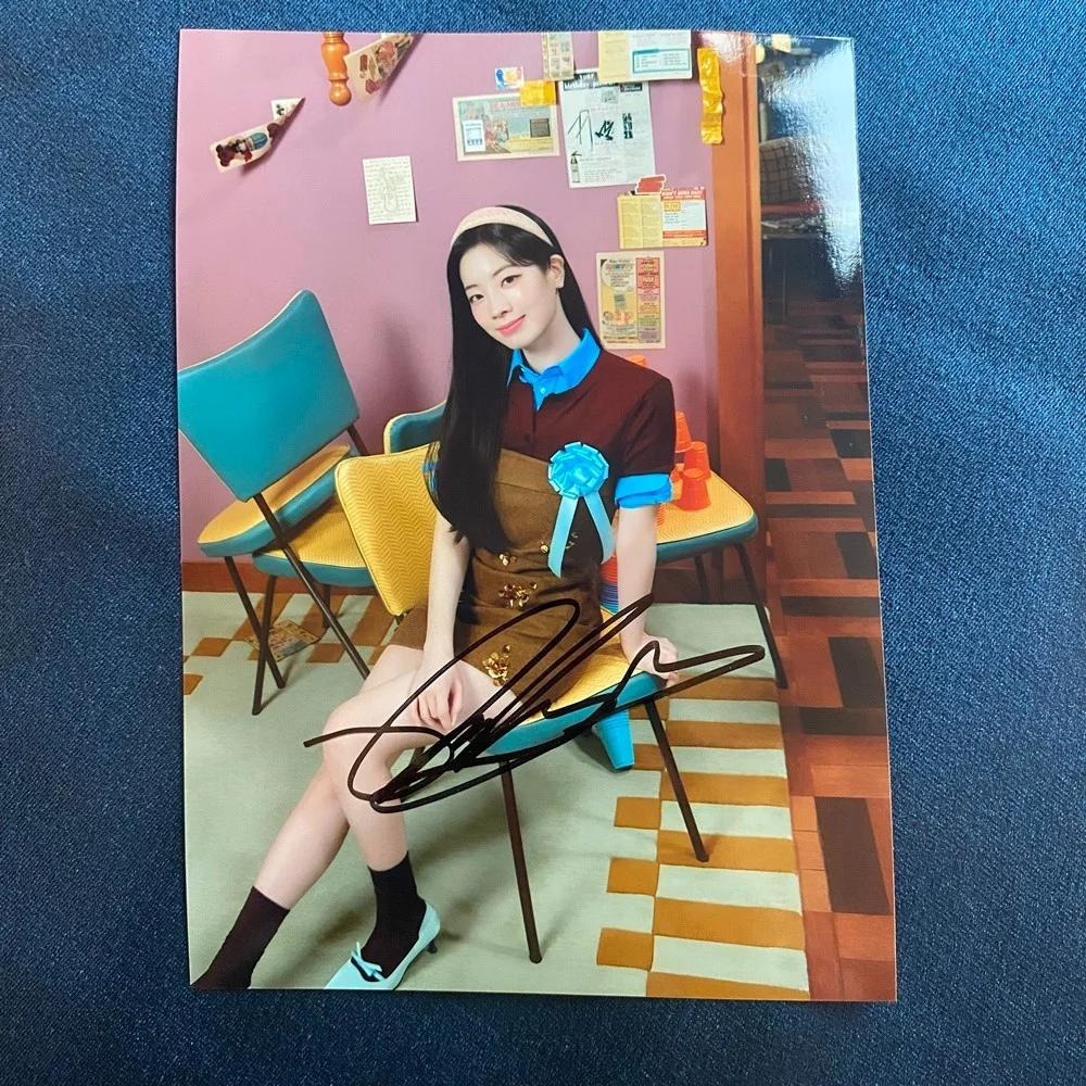 TWICE Kim Dahyun Autographed Signed Photo The Story Goes On 5*7 K-POP 2025, image 3