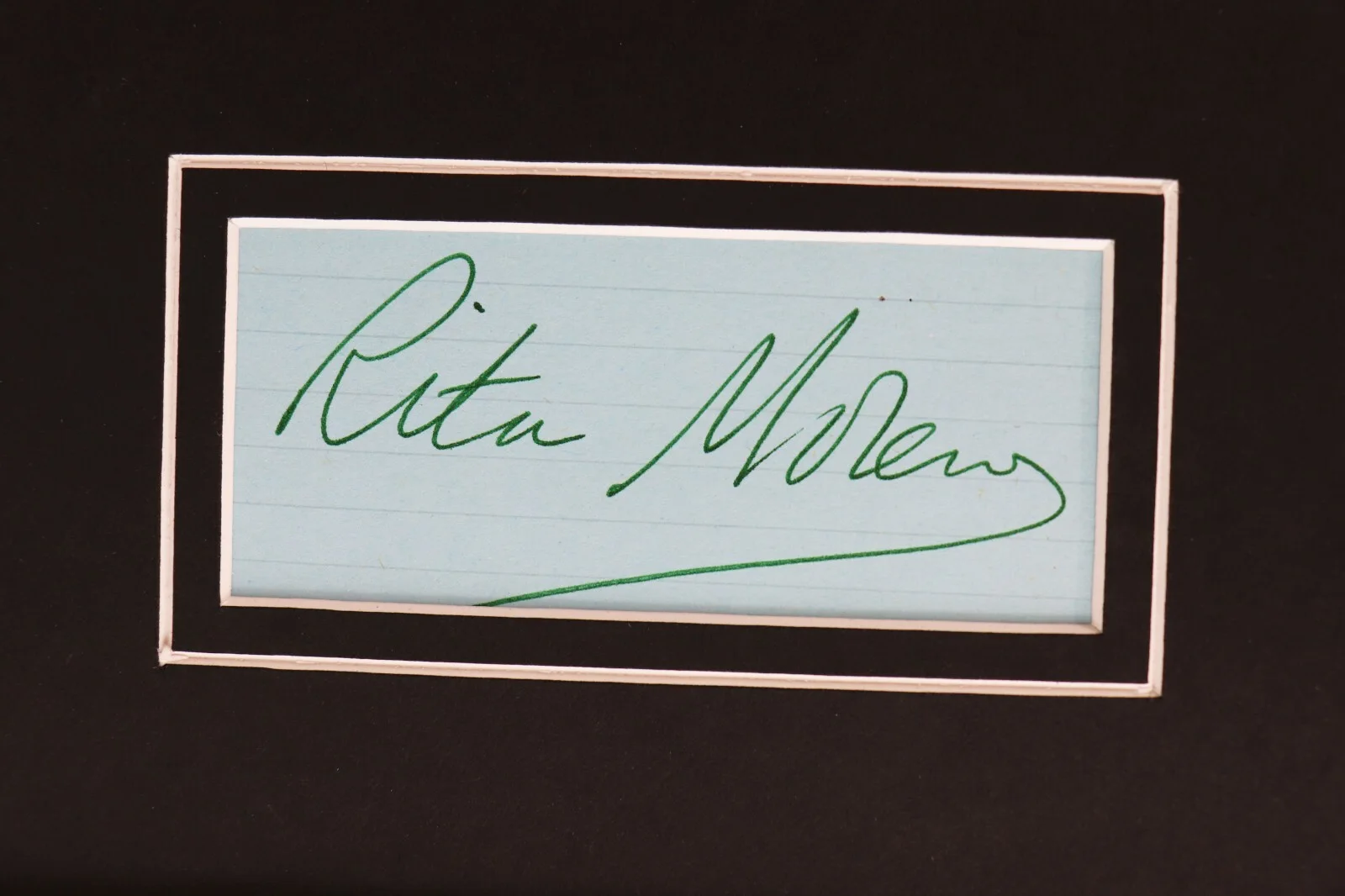 Rita Moreno Signed Framed 16x20 Photo Display, изображение 2