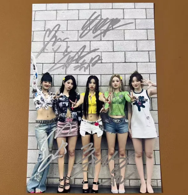 GIDLE — (G)I-DLE GIDLE Group Photo K-POP Collection KPOP 4*6 Autographed Photo #12Nice, image 4