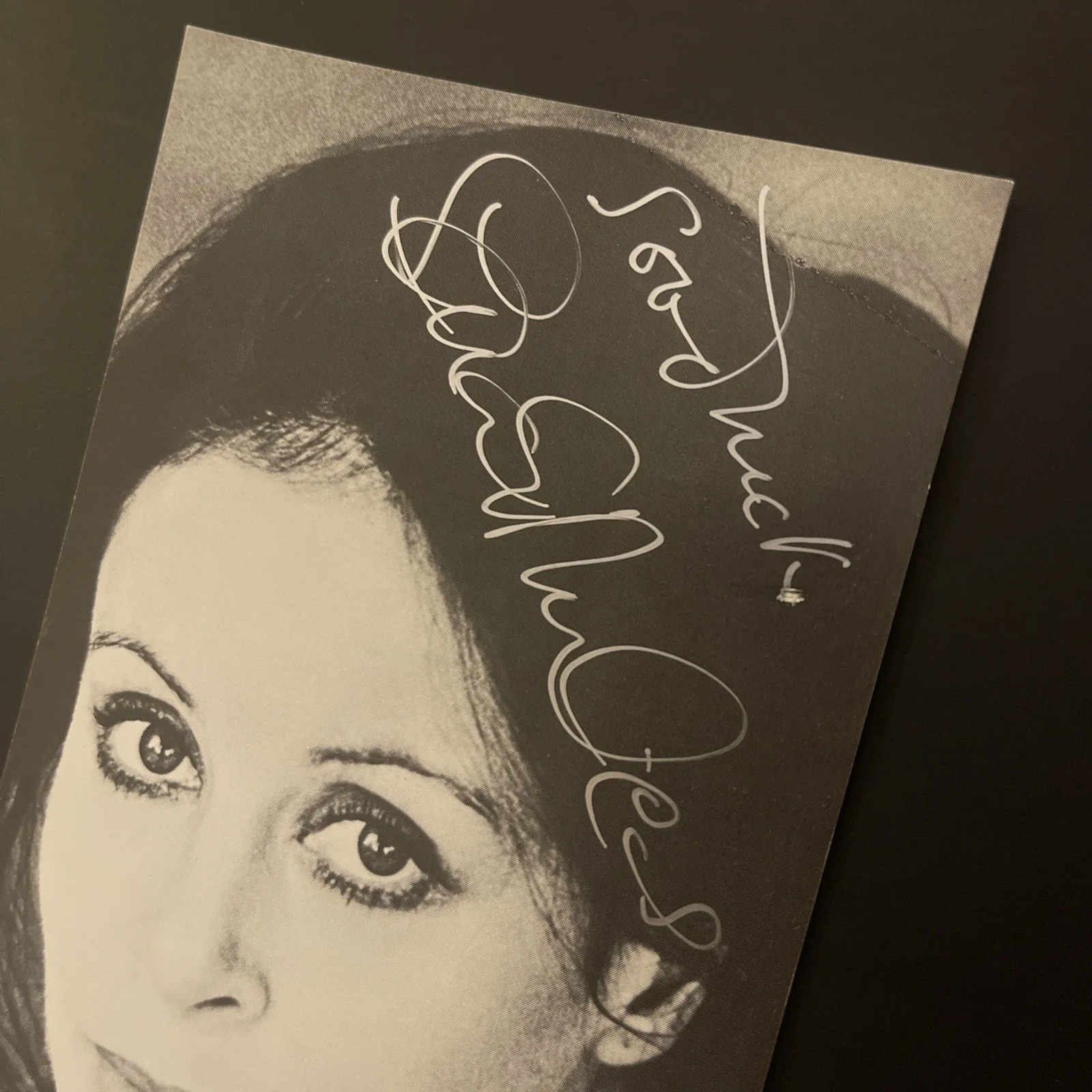 SARA MILES: Hand Signed Celebrity Photograph 4 x 6 Inches / KSK, изображение 3
