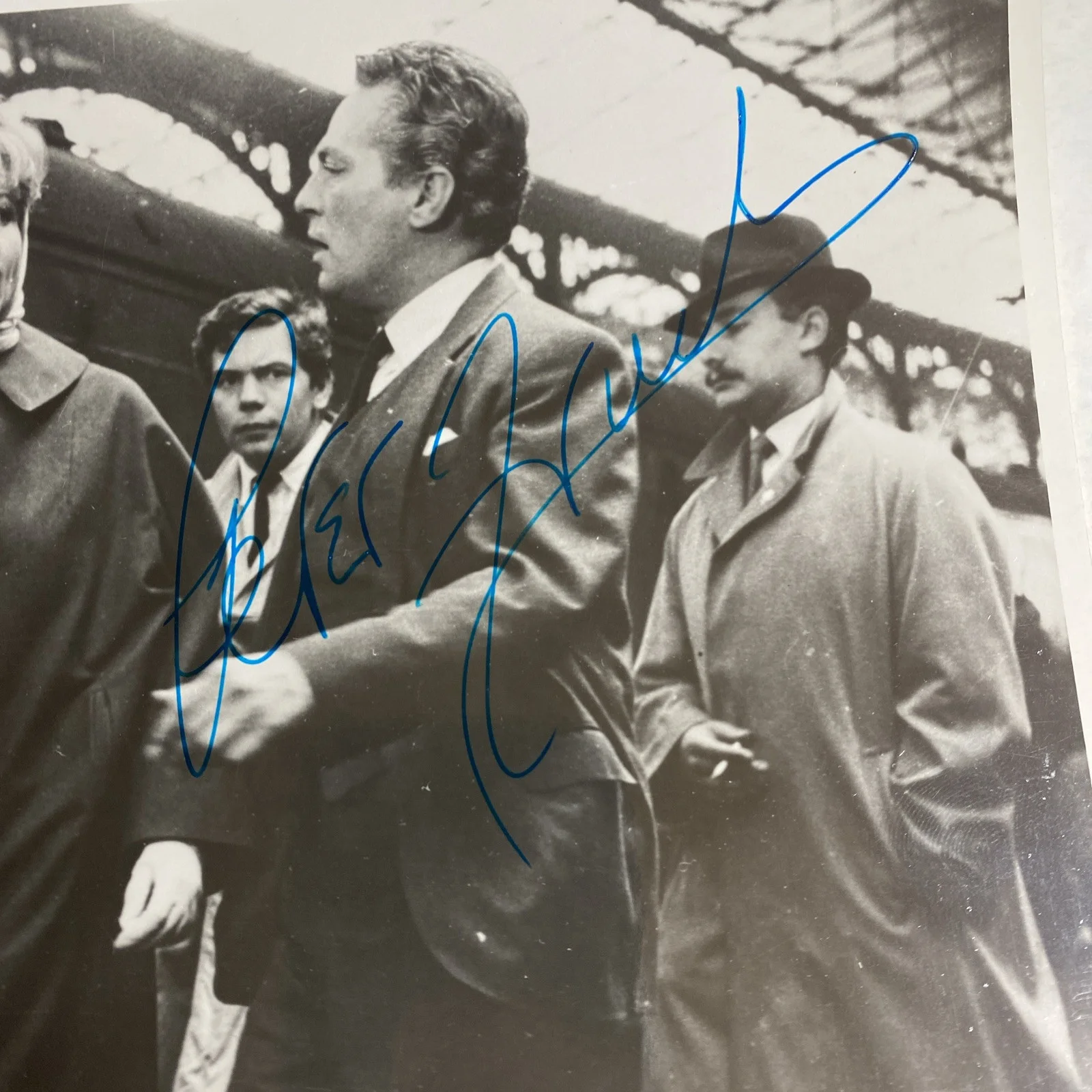 Peter Finch: Hand Signed Celebrity Photograph 8 x 10 Inches / KSK, изображение 2