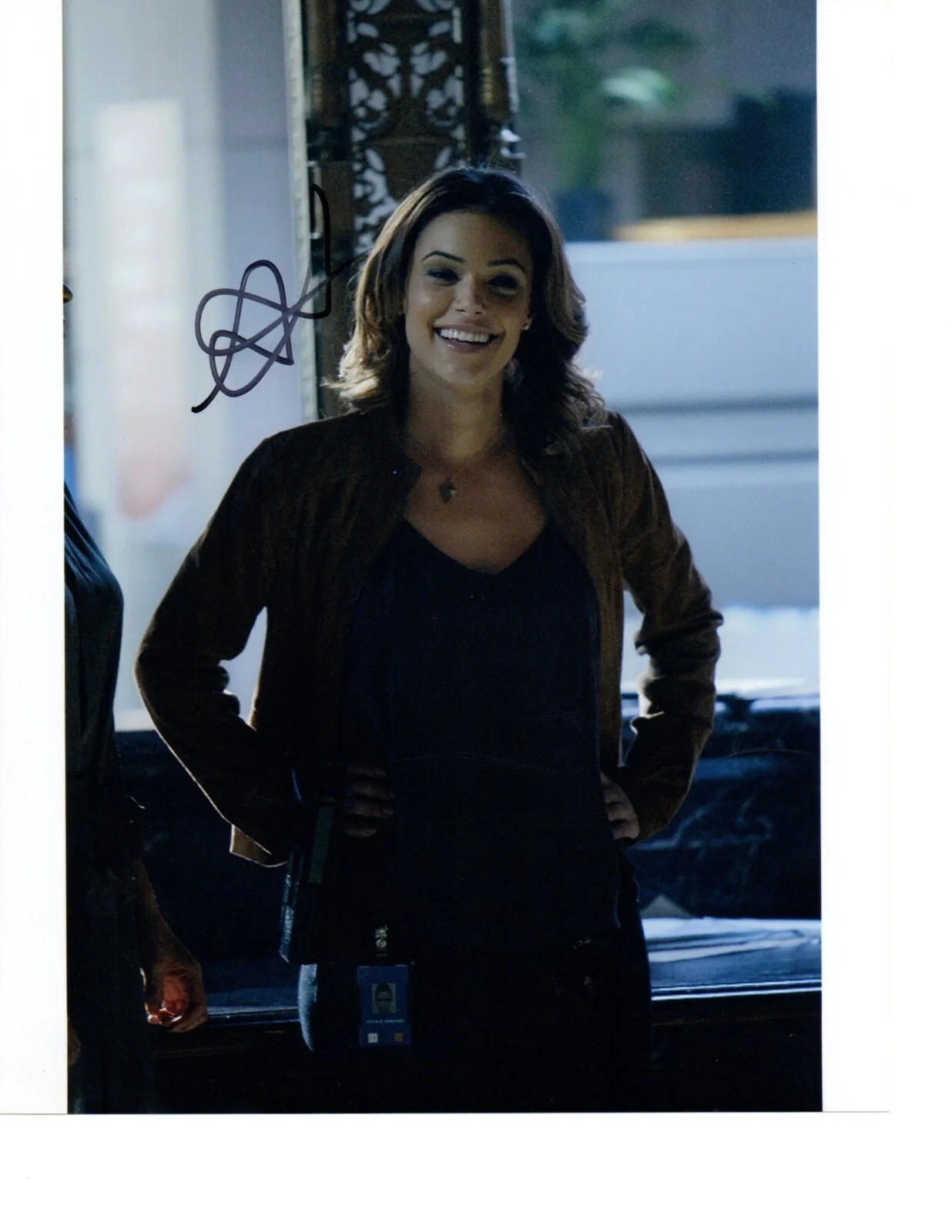 Anabelle Acosta — Anabelle Acosta in Quantico Signed 8"x10" Autograph Photo