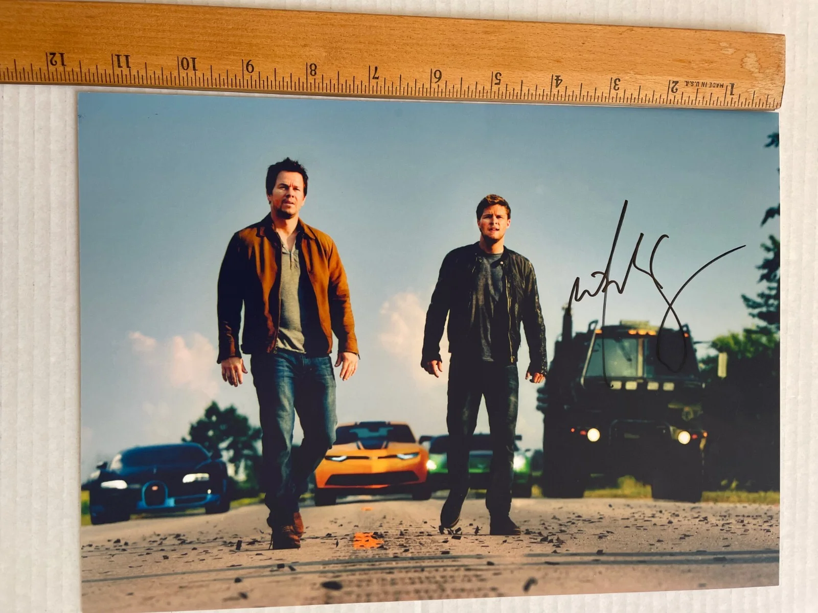 Mark Wahlberg — Transformer Mark Wahlberg Hand Signed Autograph 8 x 12 Photo W/ COA, изображение 2