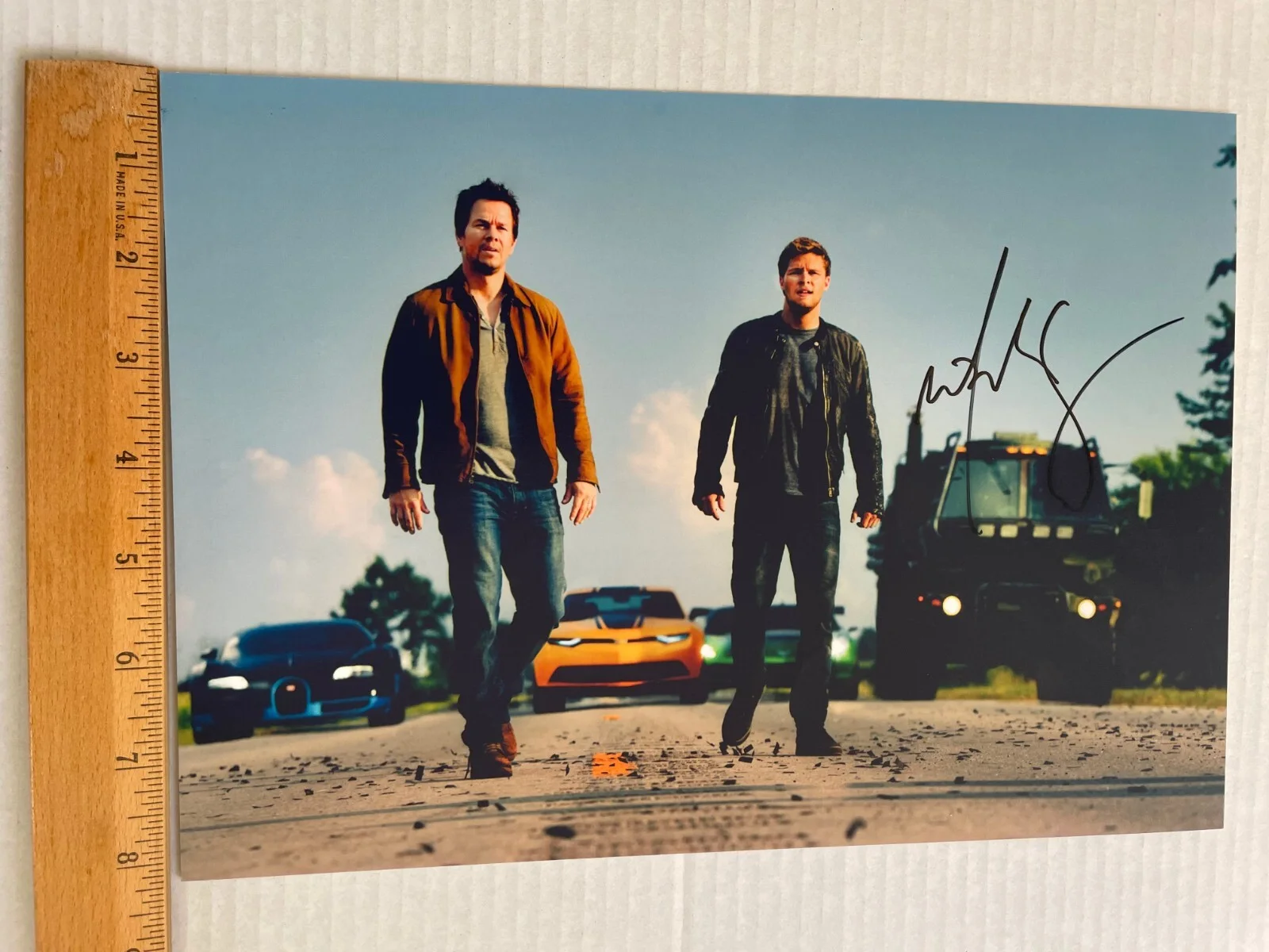 Mark Wahlberg — Transformer Mark Wahlberg Hand Signed Autograph 8 x 12 Photo W/ COA, изображение 3