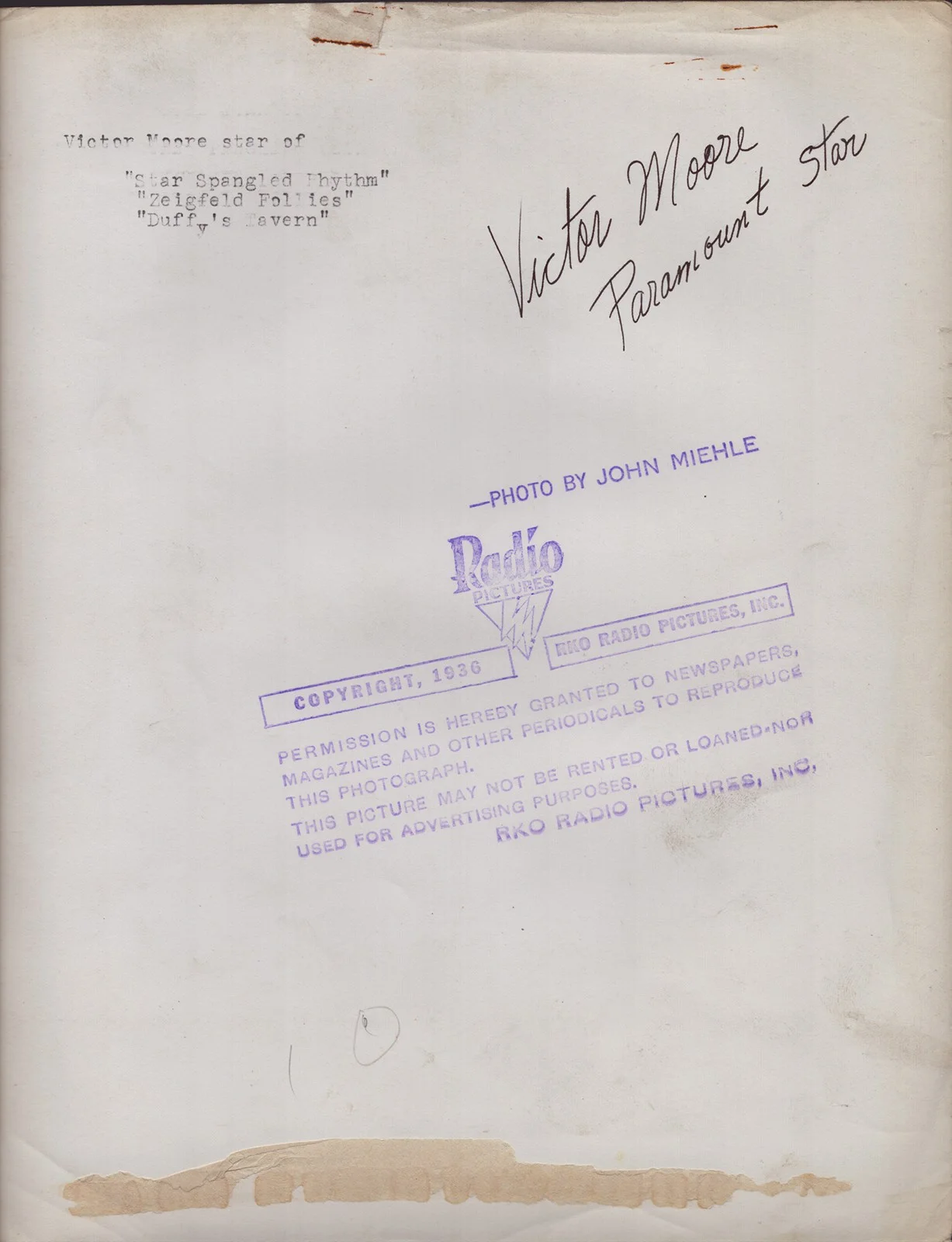 Victor Moore — VICTOR MOORE - PHOTOGRAPH SIGNED, image 3