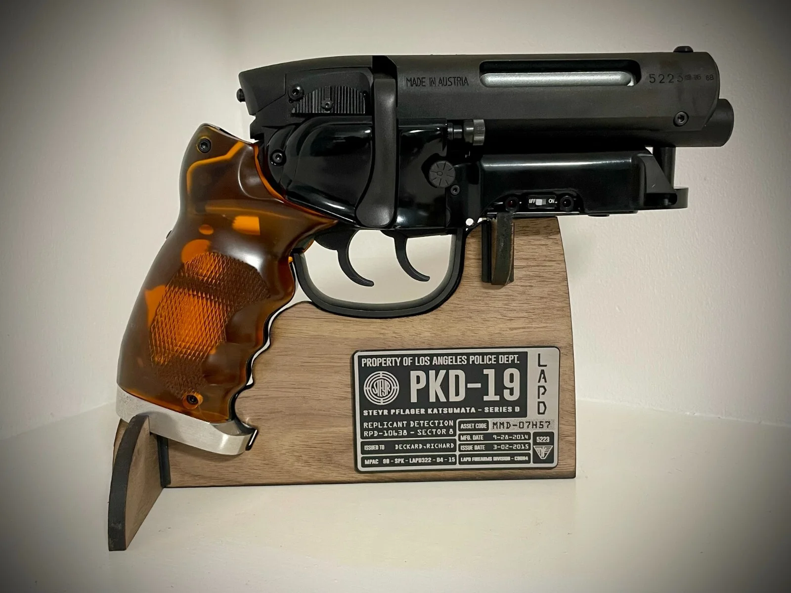 Blade Runner Blaster PKD-19 Aluminium Etched Display Plaque., image 2