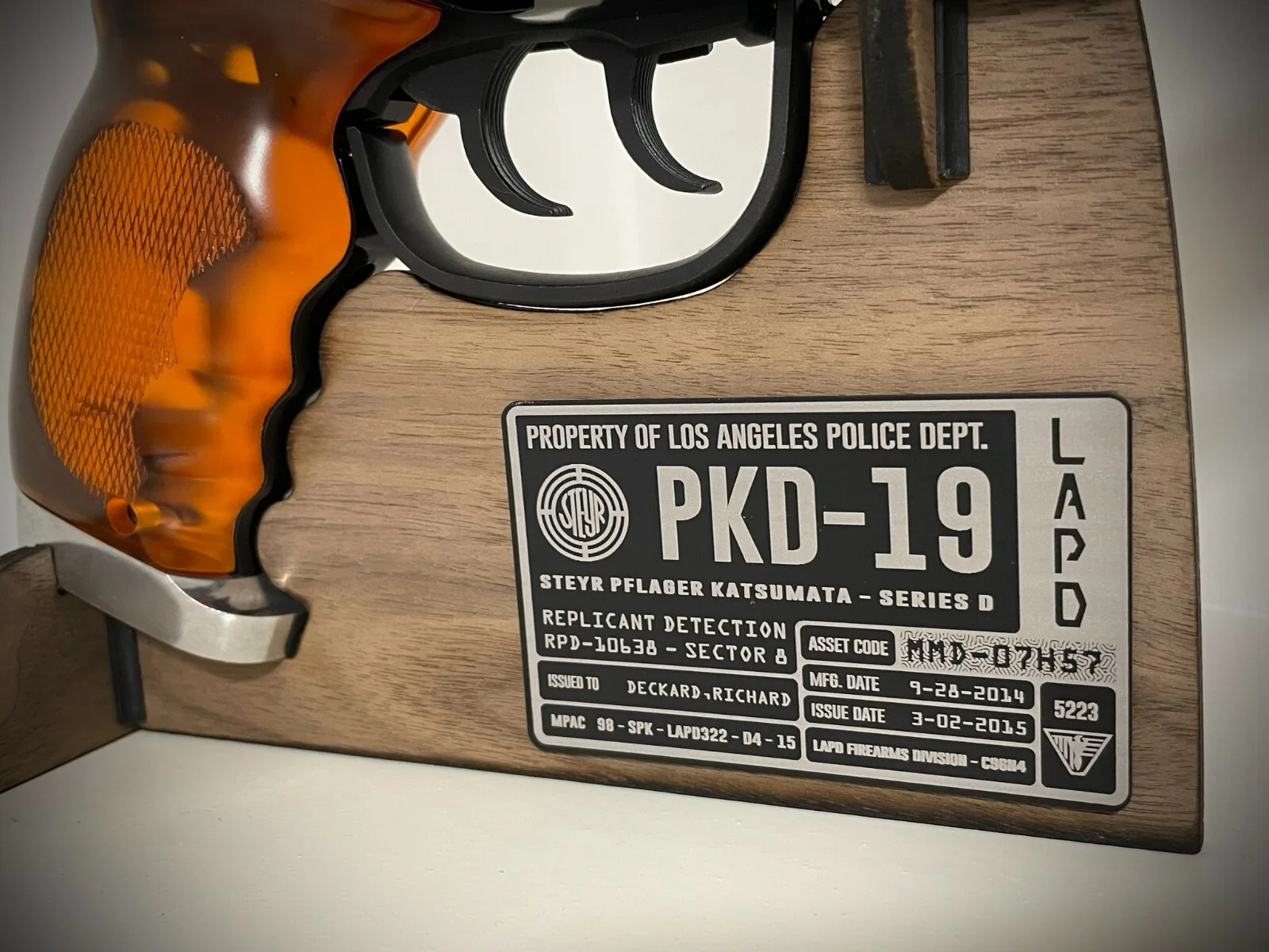 Blade Runner Blaster PKD-19 Aluminium Etched Display Plaque., image 3