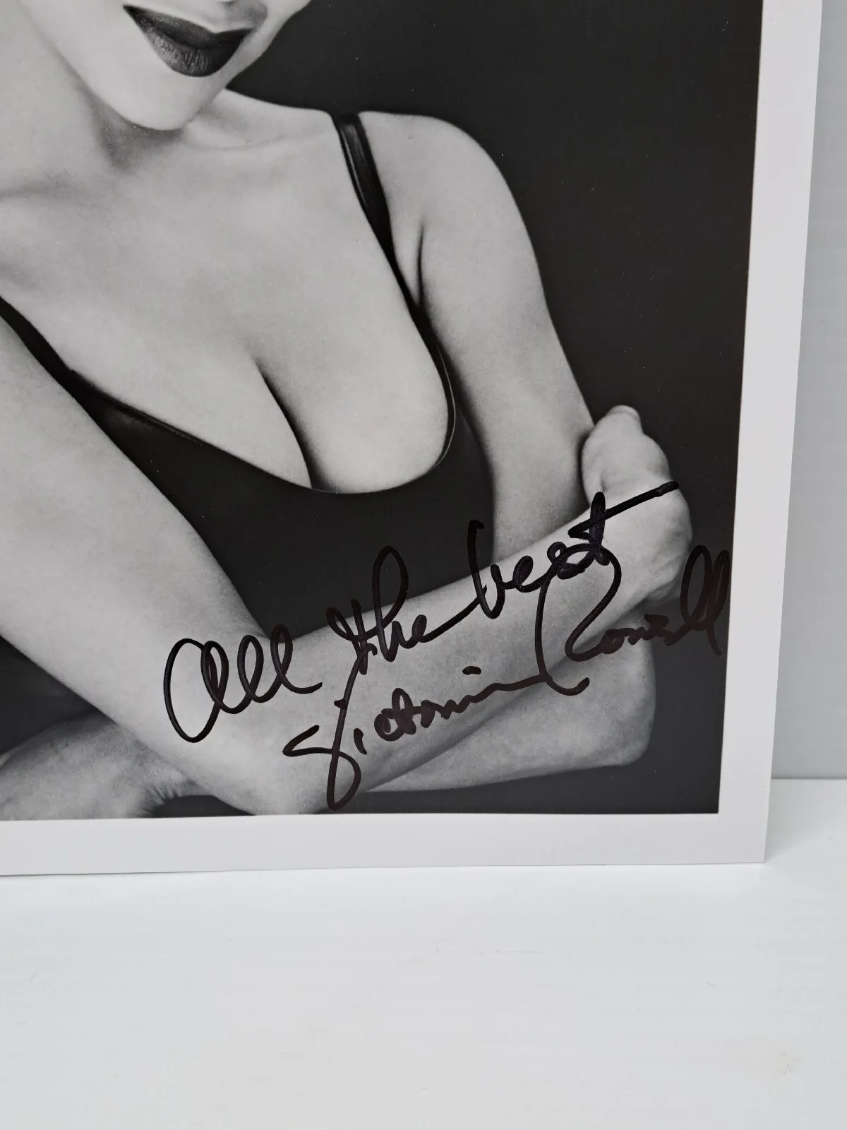 Victoria Rowell Autographed Signed 8 X 10 Photo Actress, image 2