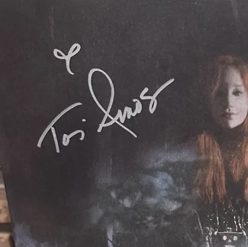 TORI AMOS Autographed “Native Invaders” Vinyl LP Beckett Authentic, image 2