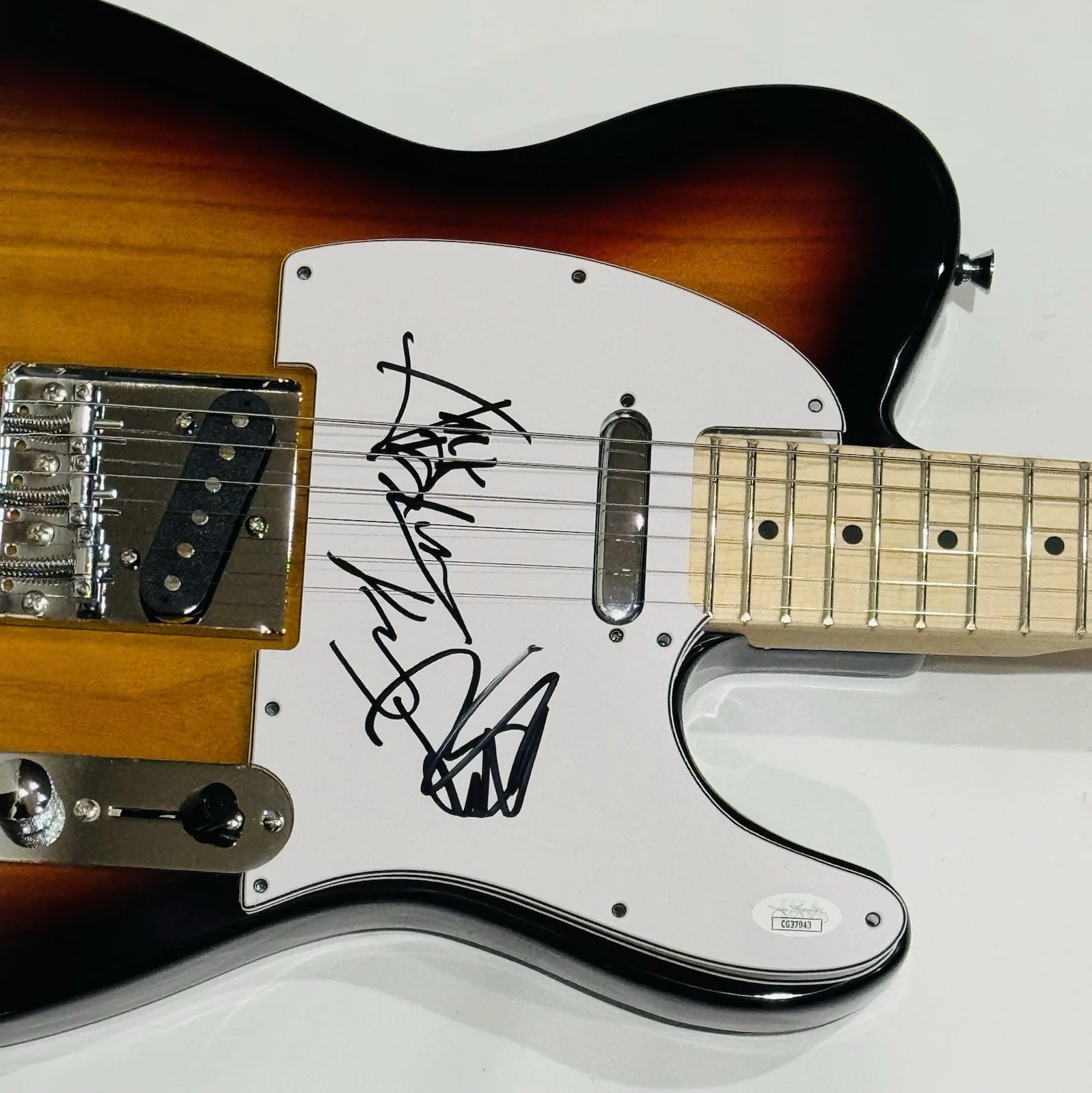 NIGHT RANGER SIGNED ELECTRIC GUITAR BRAD GILLIS JACK BLADES KEAGY JSA COA, image 2