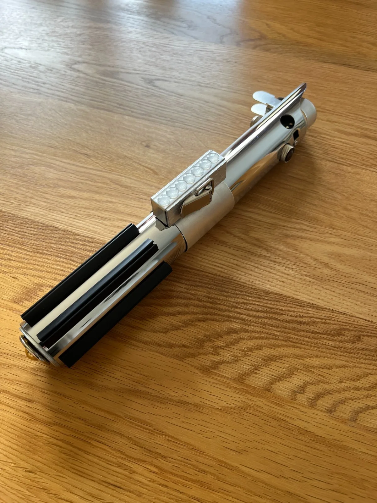 Lightsaber Prop Replica - With Force Crystals - Metal - Full size, image 5