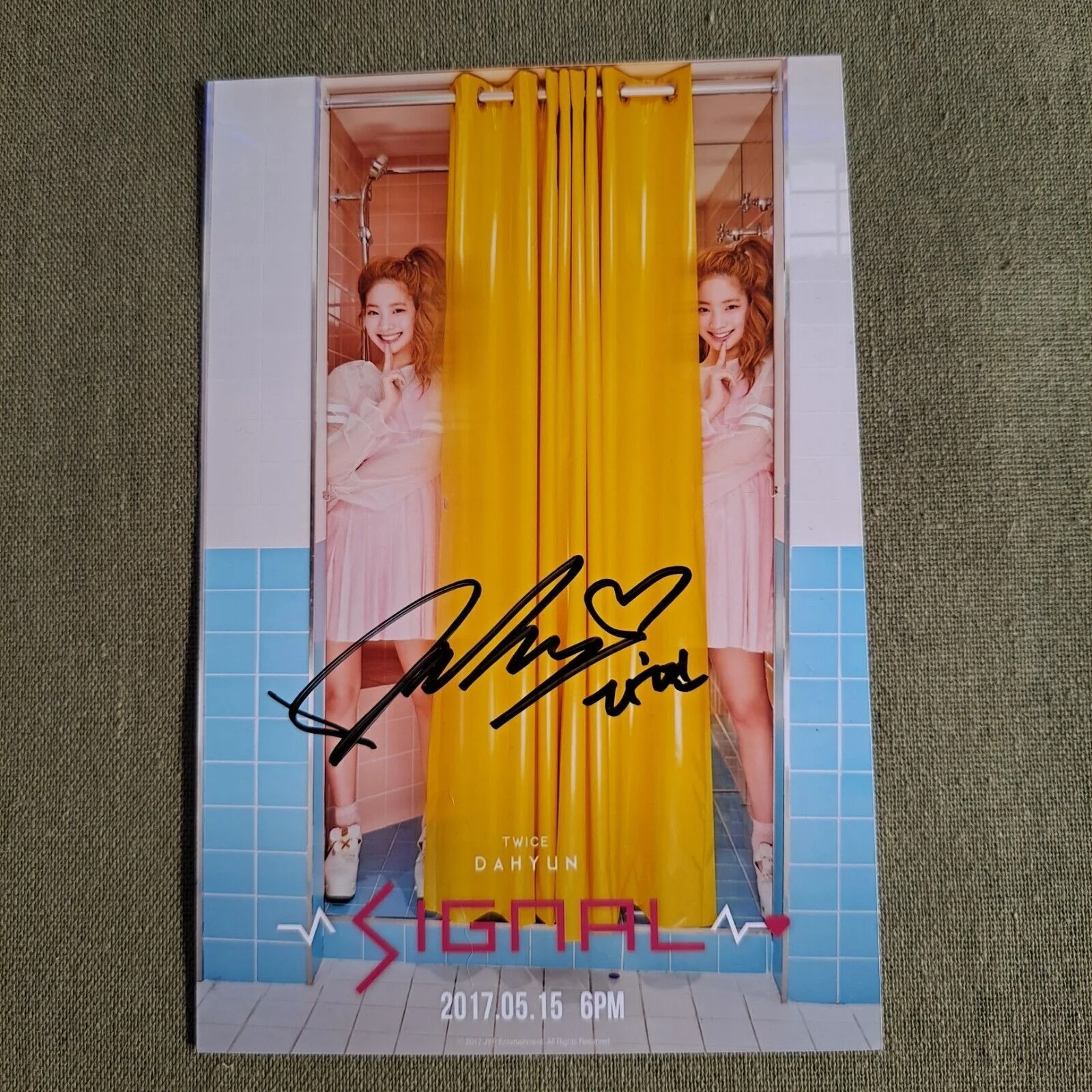 TWICE — TWICE Autographed Hand Signed Photo 4*6 K-POP Collection, image 5
