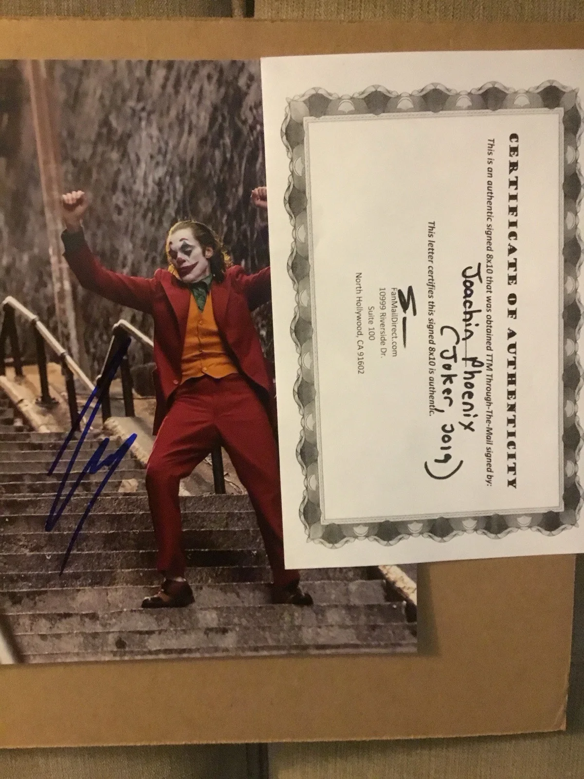Joachin Phoenix “Joker” Signed 8 X 10 Photo With COA, image 2