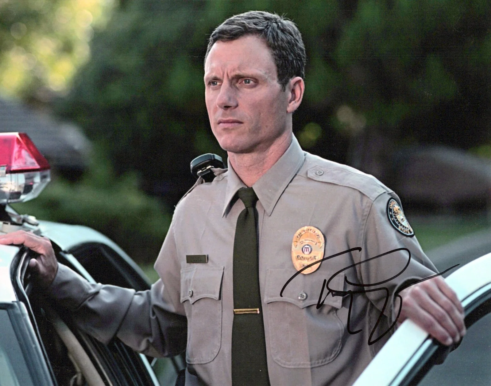 TONY GOLDWYN — Tony Goldwyn American Gun autographed photo signed 8x10 #1 Frank