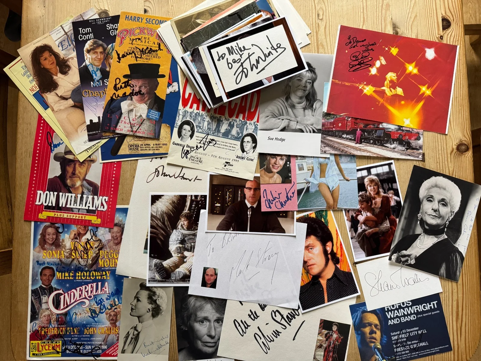 (S5) ORIGINAL GENUINE SIGNED AUTOGRAPHS ACTORS ACTRESSES TV FILM MUSIC, изображение 2