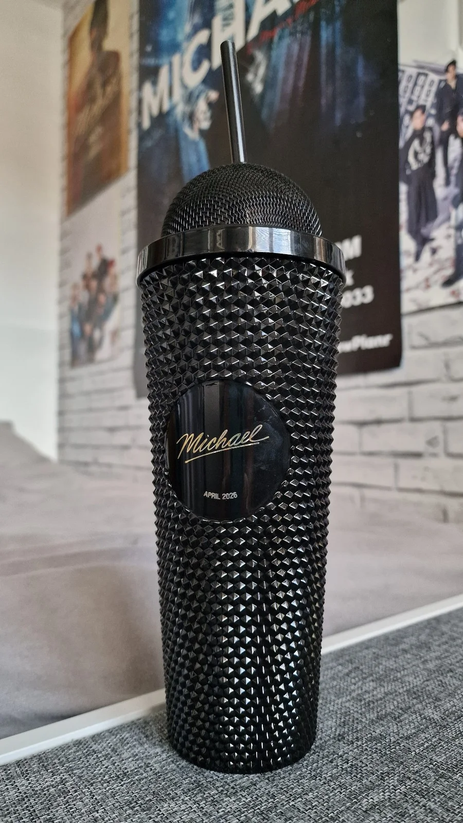 Michael Jackson Movie Gold or Black Microphone Cup Tumbler UK Cinema Exclusive, изображение 3