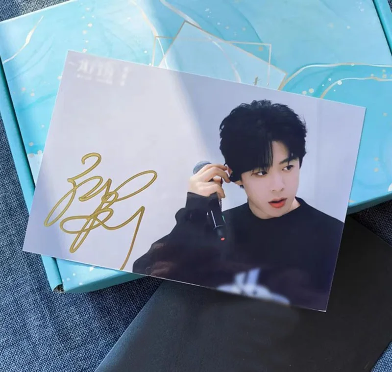 Liu Yuning Signed Autographed Photo Collection, изображение 2