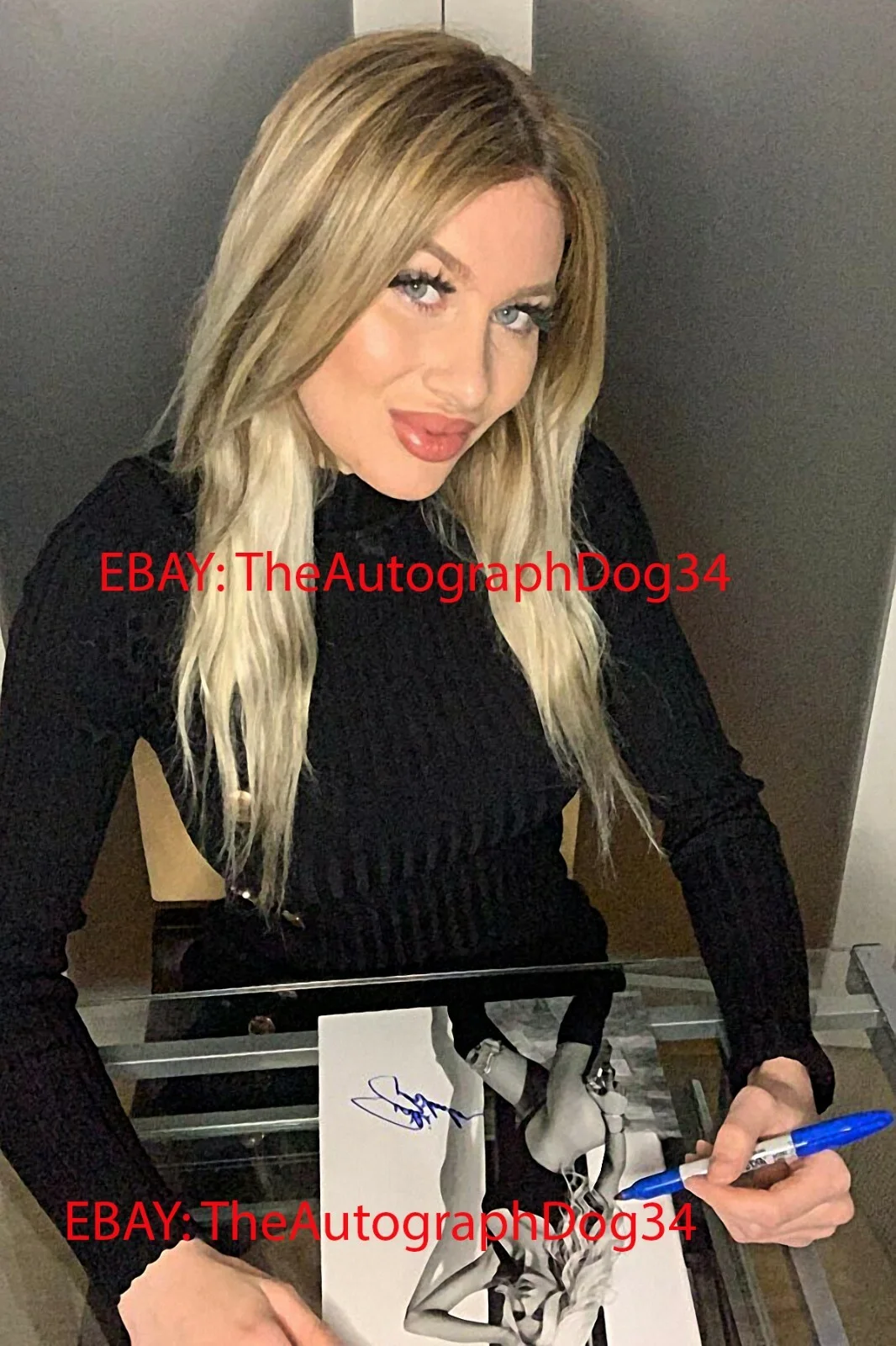 TITI PIKULA — TITI PIKULA Authentic Hand-Signed "SEXY Instagram Model" 8x10 Photo (JSA COA), image 3