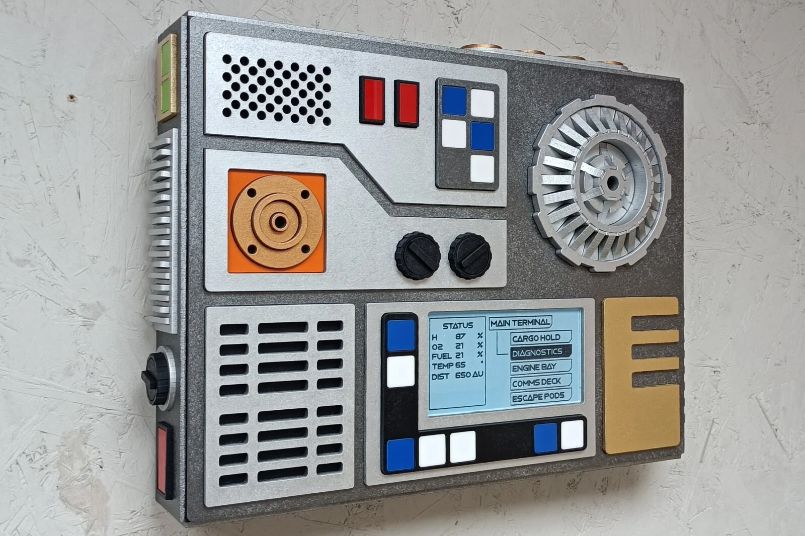 Sci-Fi inspired 3D spaceship computer terminal Control Panel prop replica, image 2