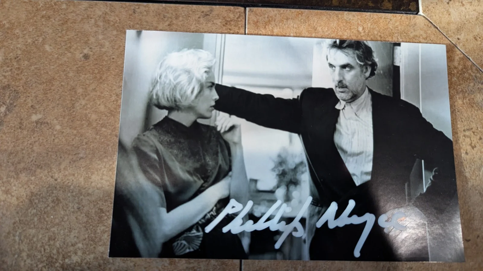 Phillip Noyce — 🎬 Signed 4x6 Photo of Phillip Noyce – Acclaimed Director of The Bone Collector