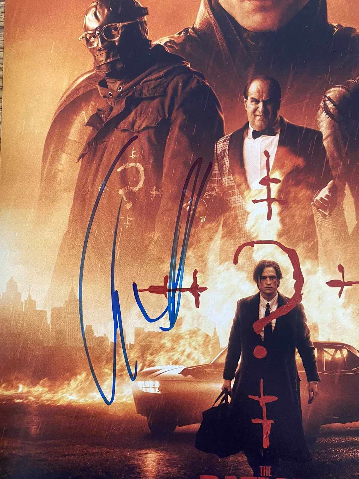 Colin Farrell — Colin Farrell Autographed 12x18 Batman Photo The Penguin Oswald Cobblepot, изображение 2